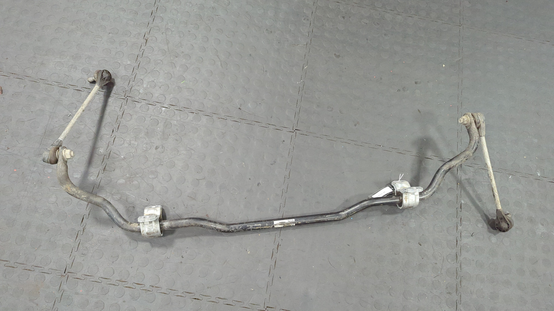 Стабилизатор передний