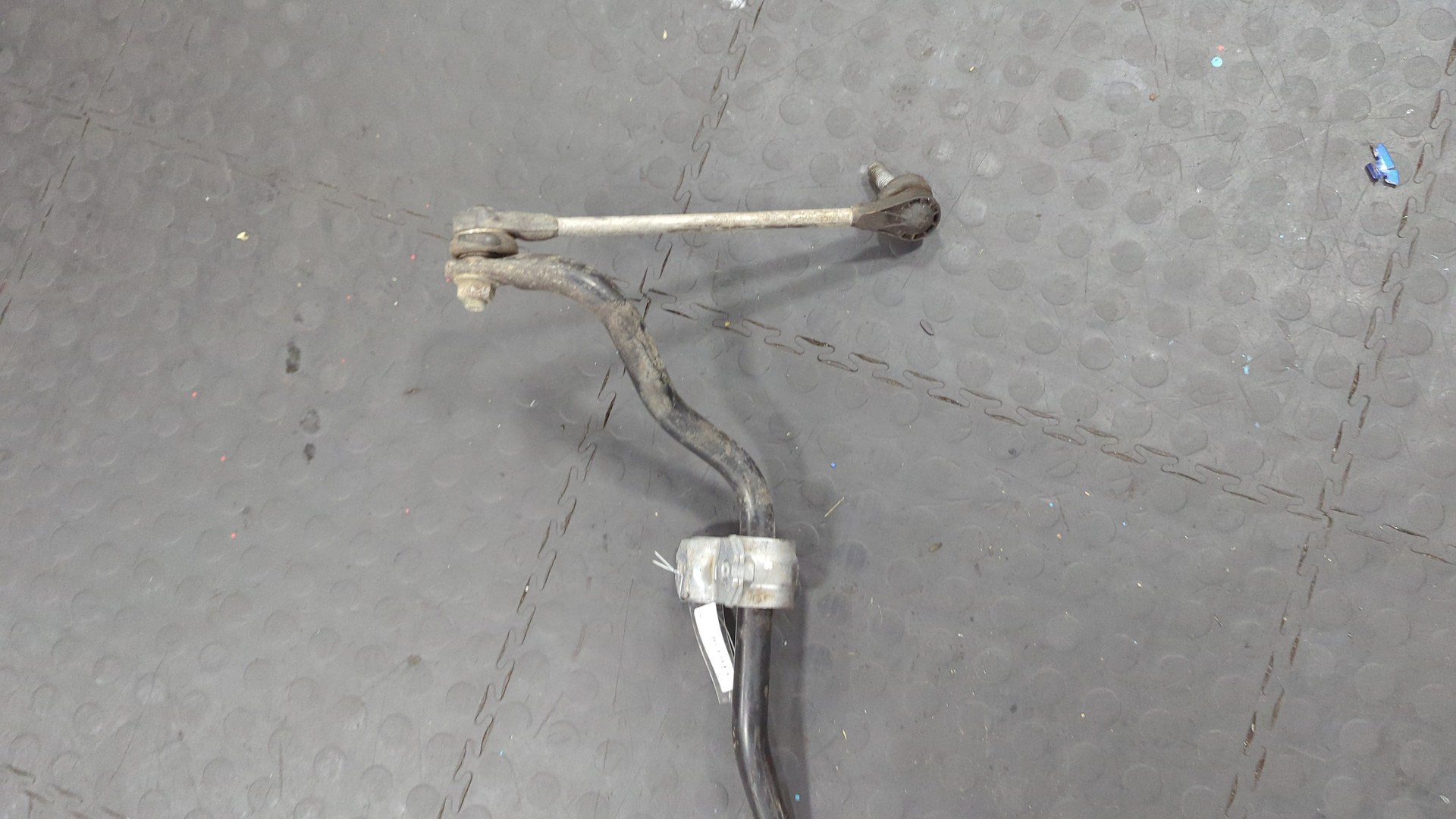 Стабилизатор передний