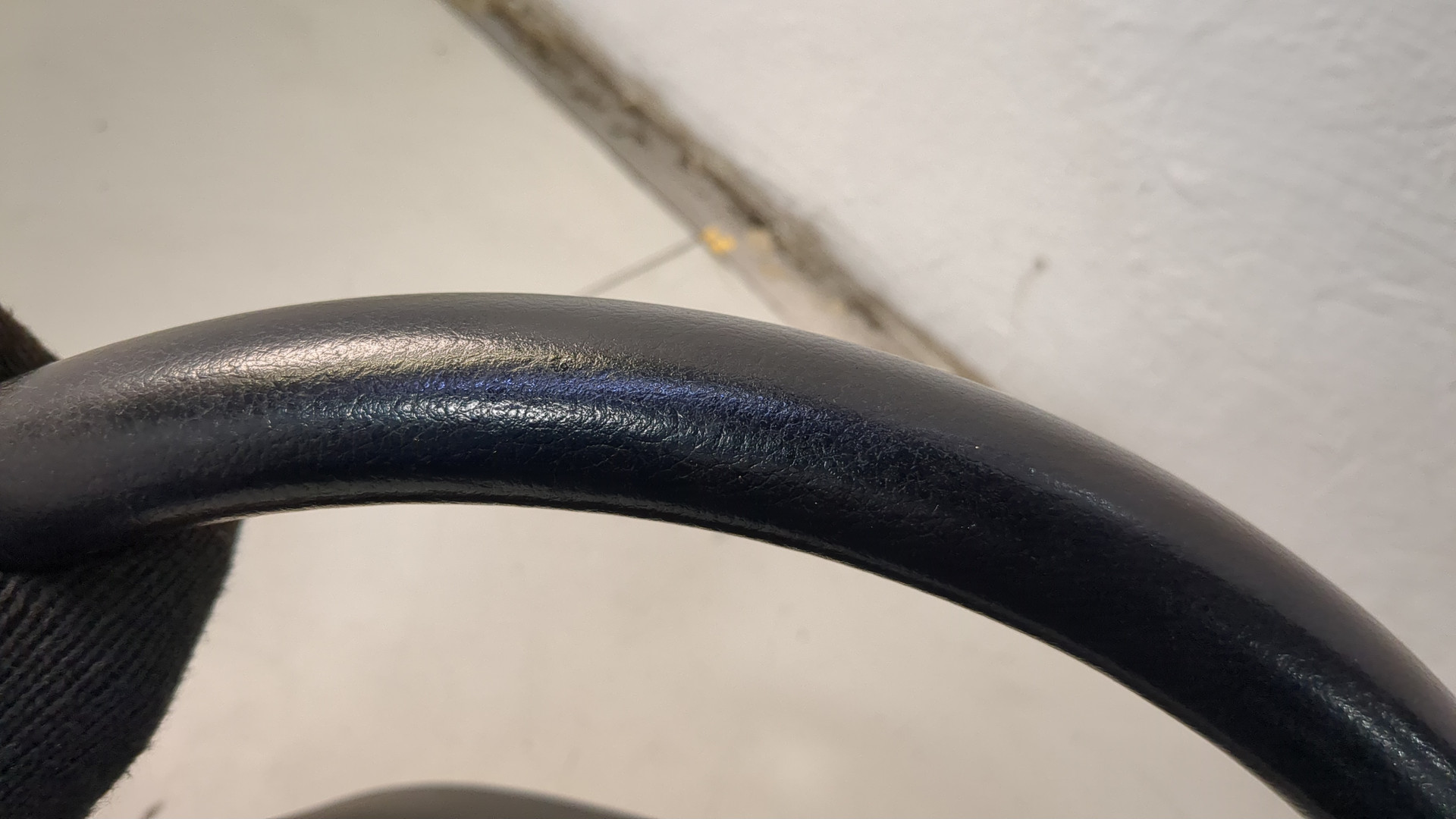 Рулевое колесо (руль)