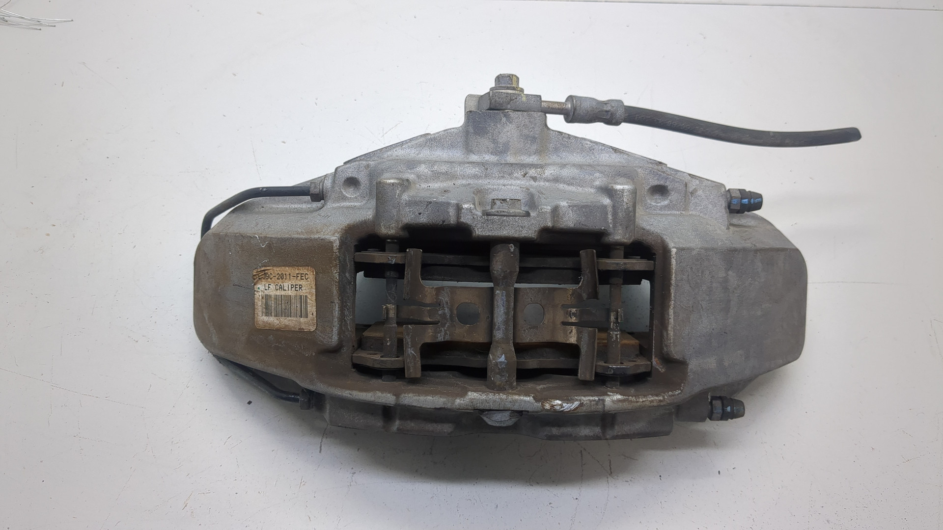 Суппорт передний левый