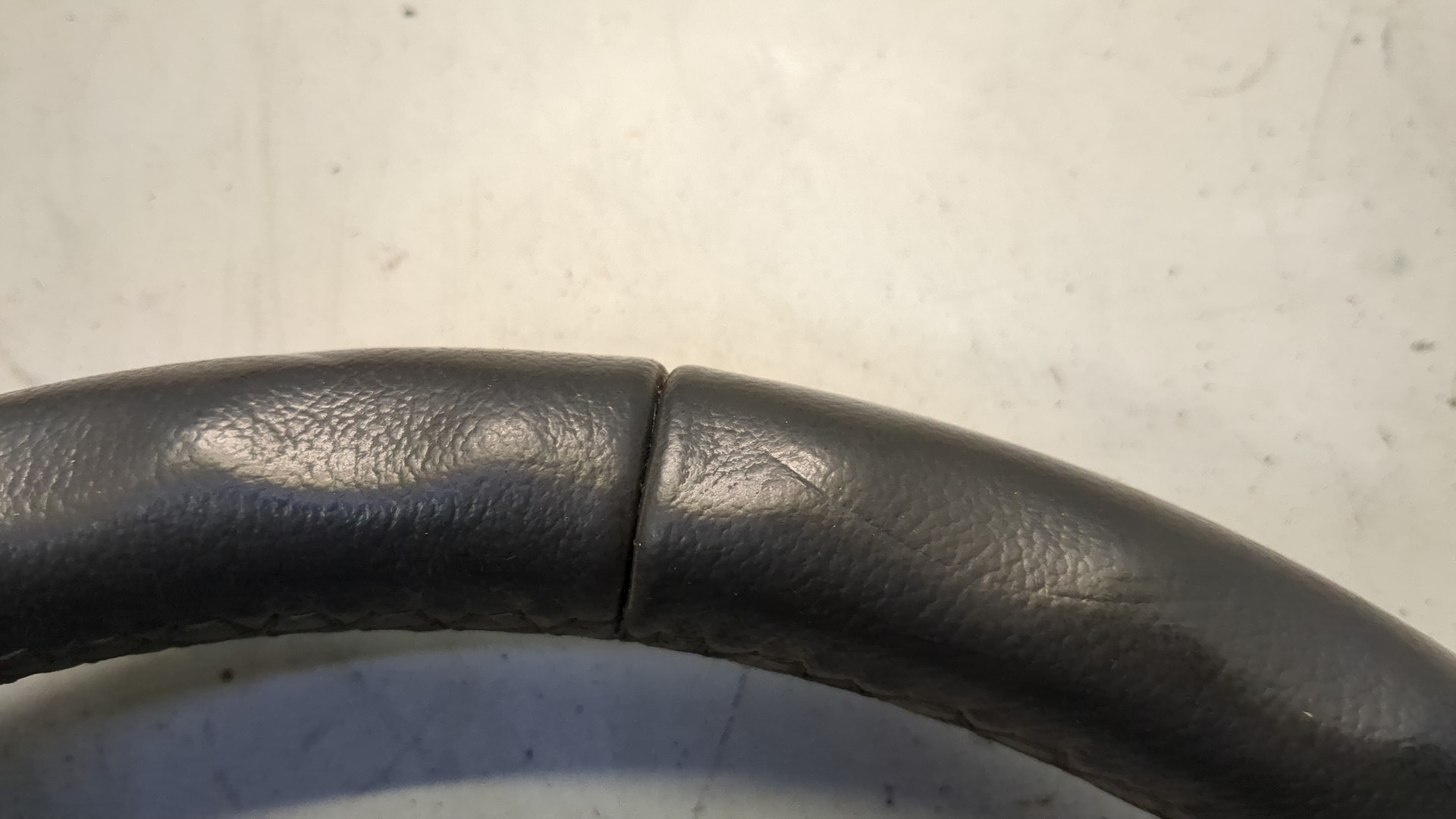 Рулевое колесо (руль)