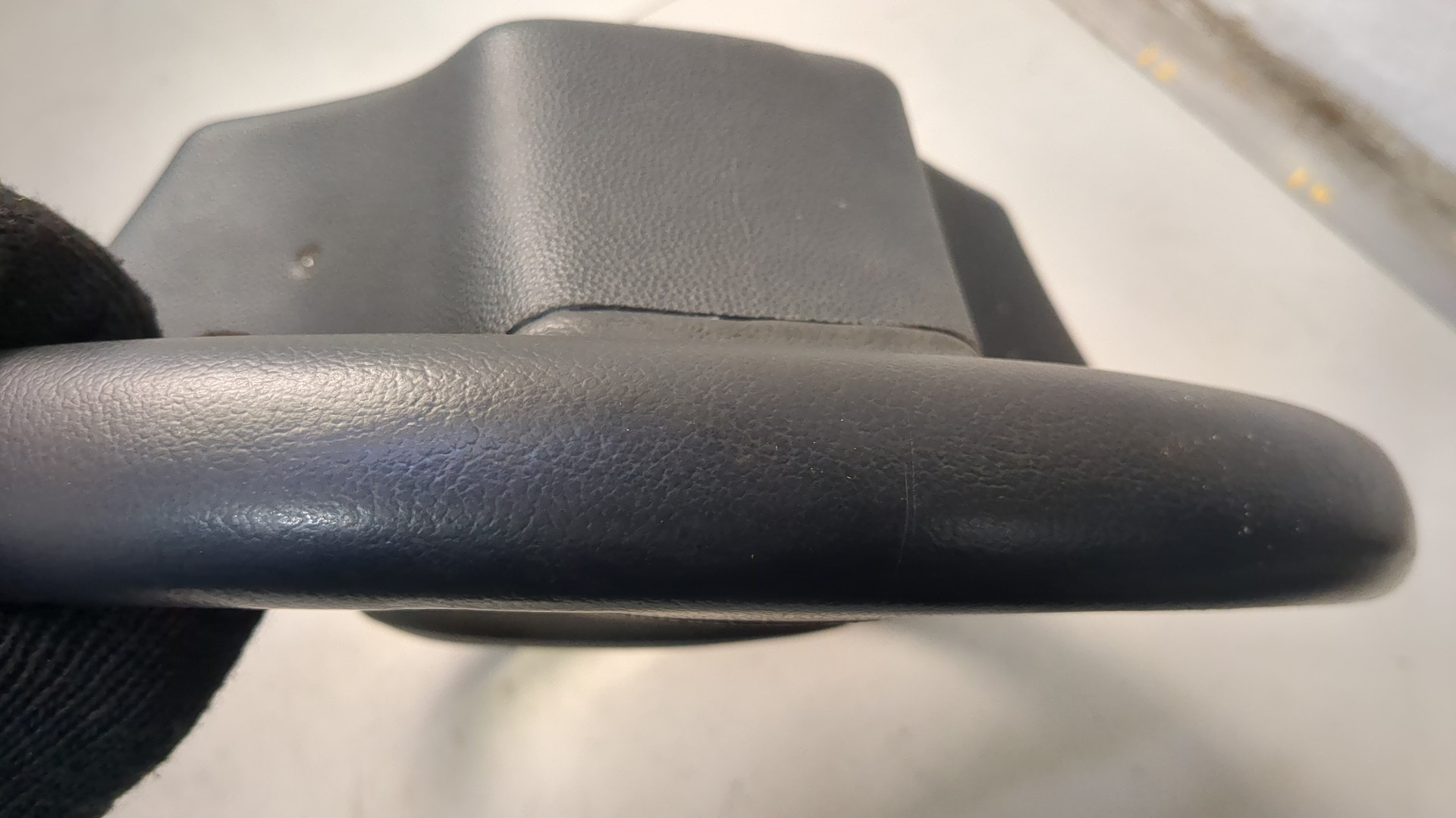 Рулевое колесо (руль)