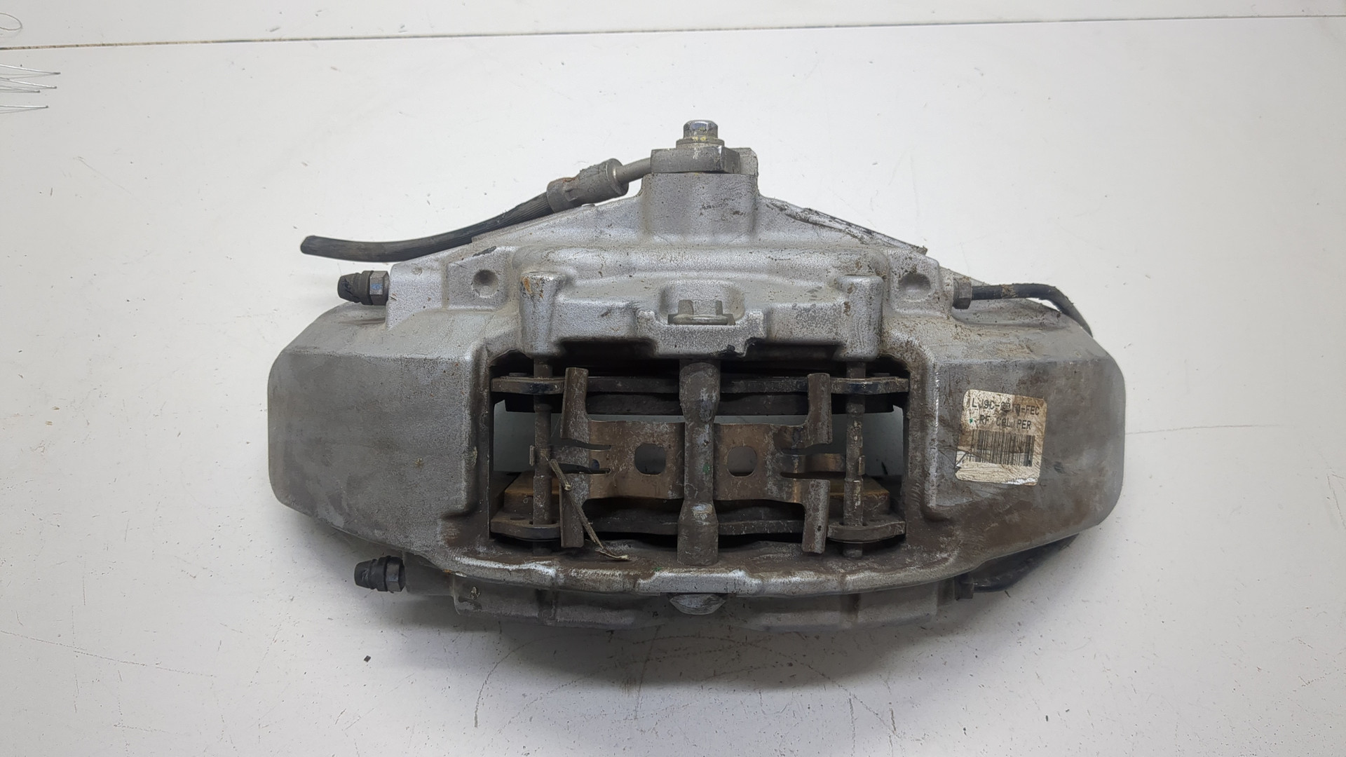 Суппорт передний правый