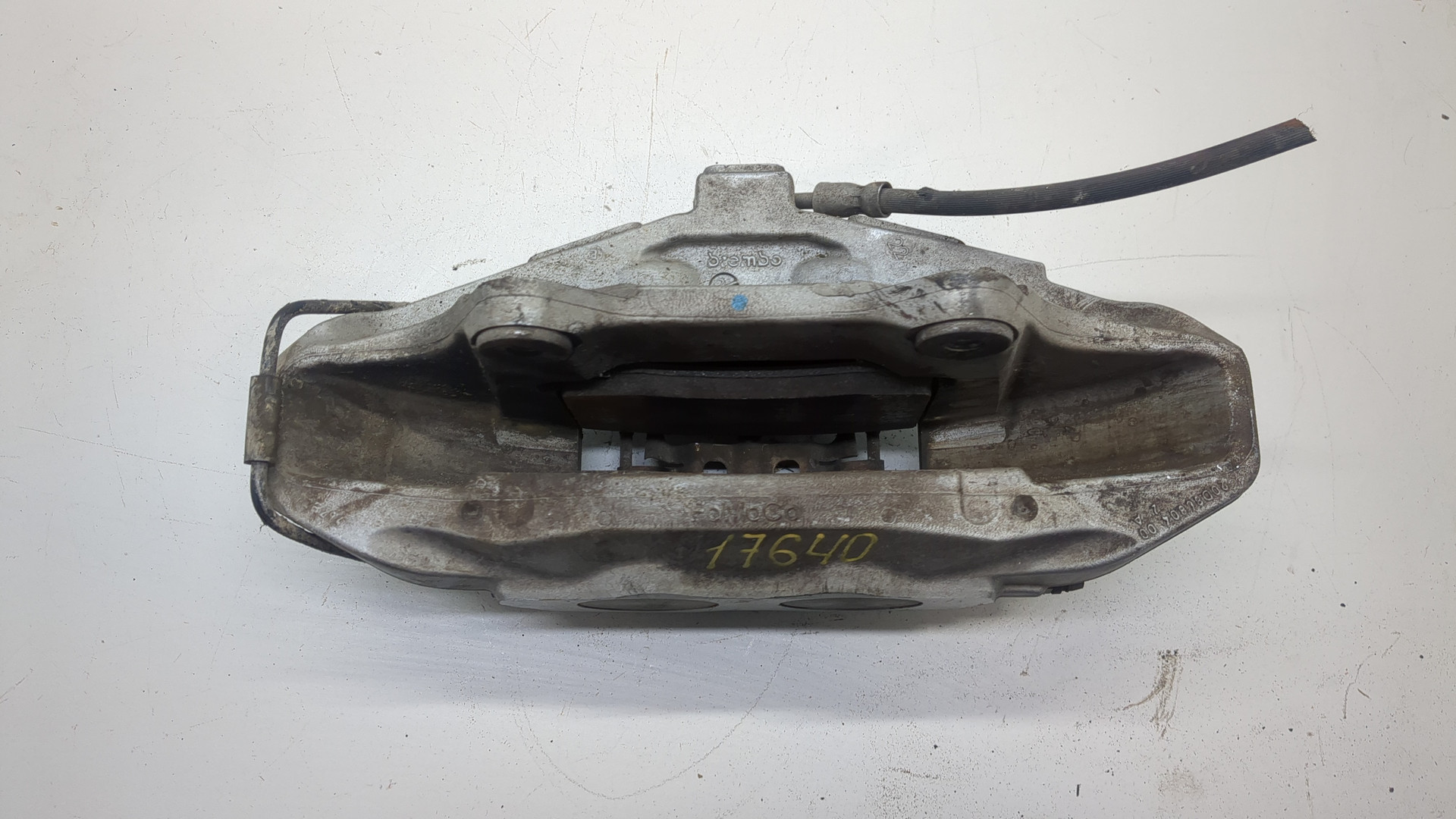 Суппорт передний правый