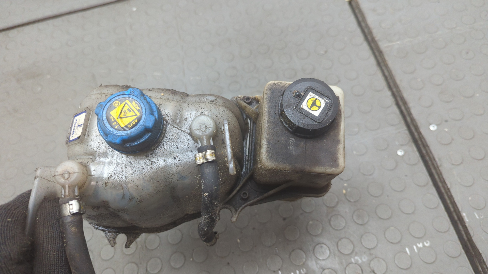 Бачок расширительный