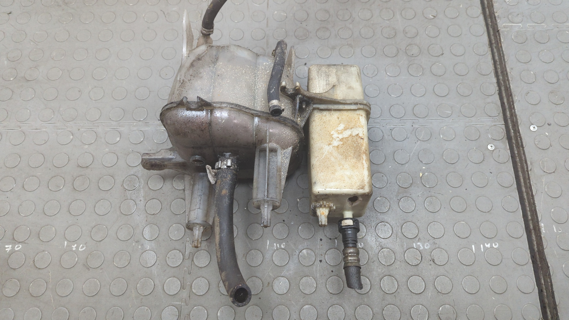 Бачок расширительный