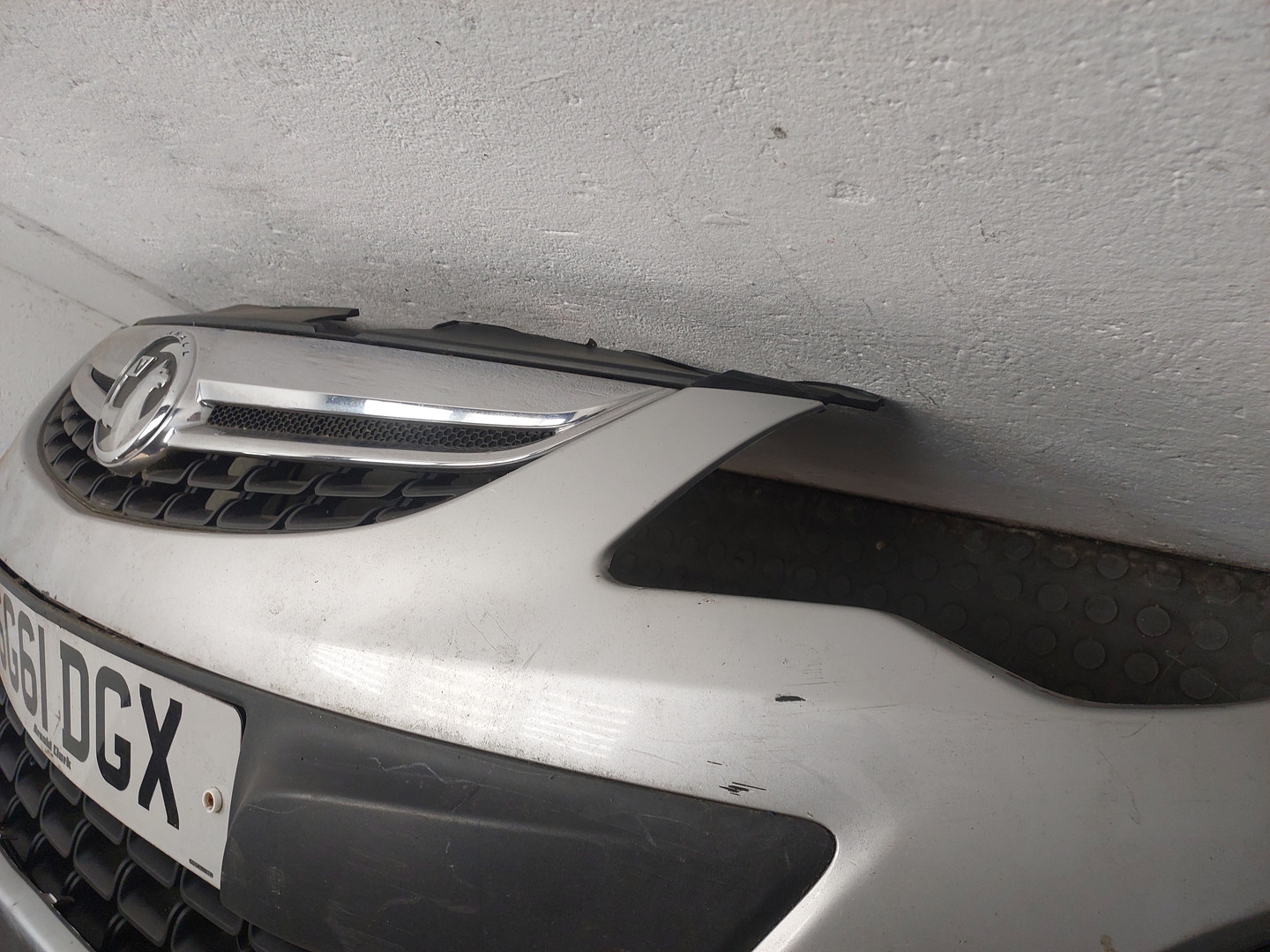 Бампер передний