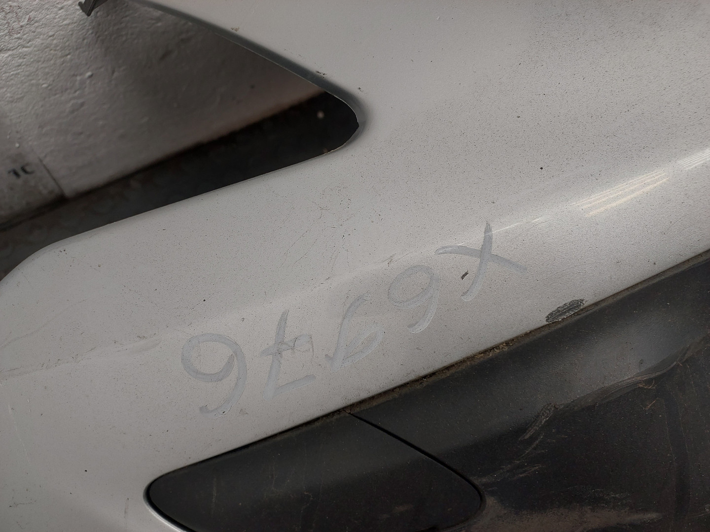 Бампер передний