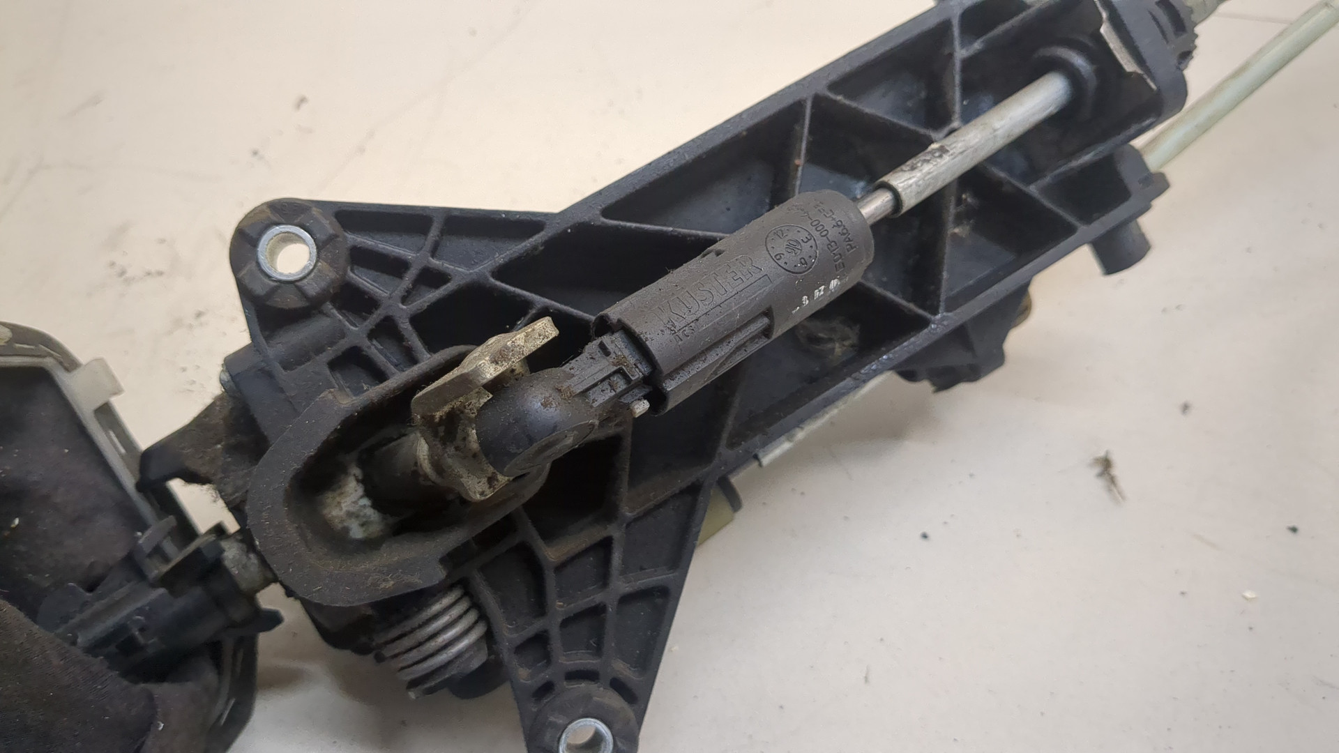 Кулиса МКПП / АКПП