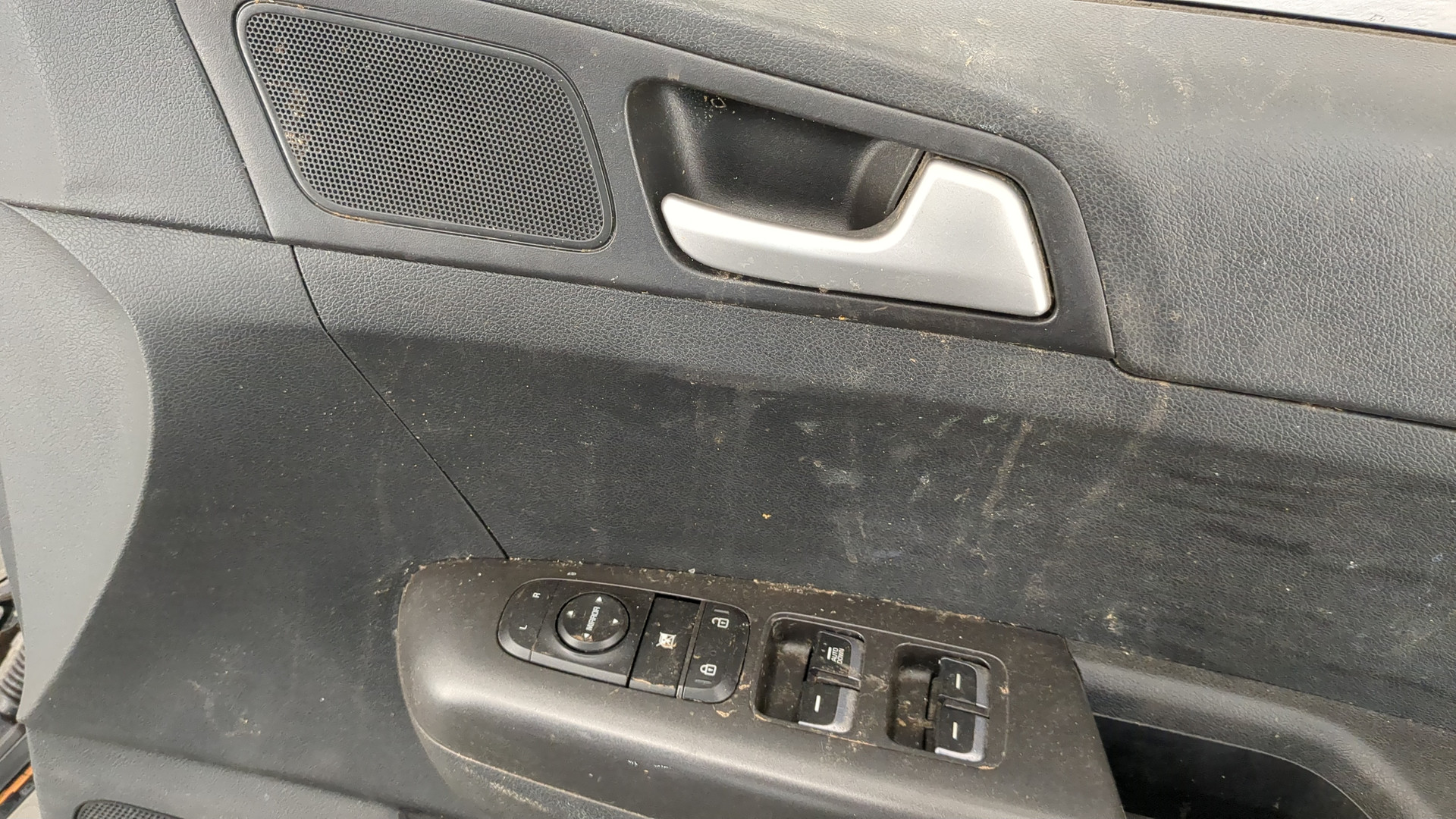 Дверь передняя правая