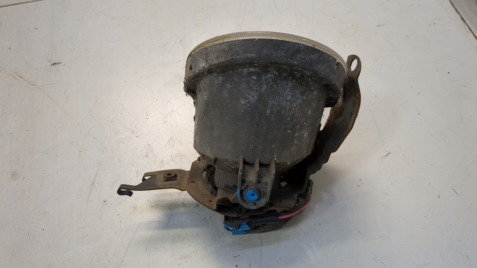 Фара противотуманная правая