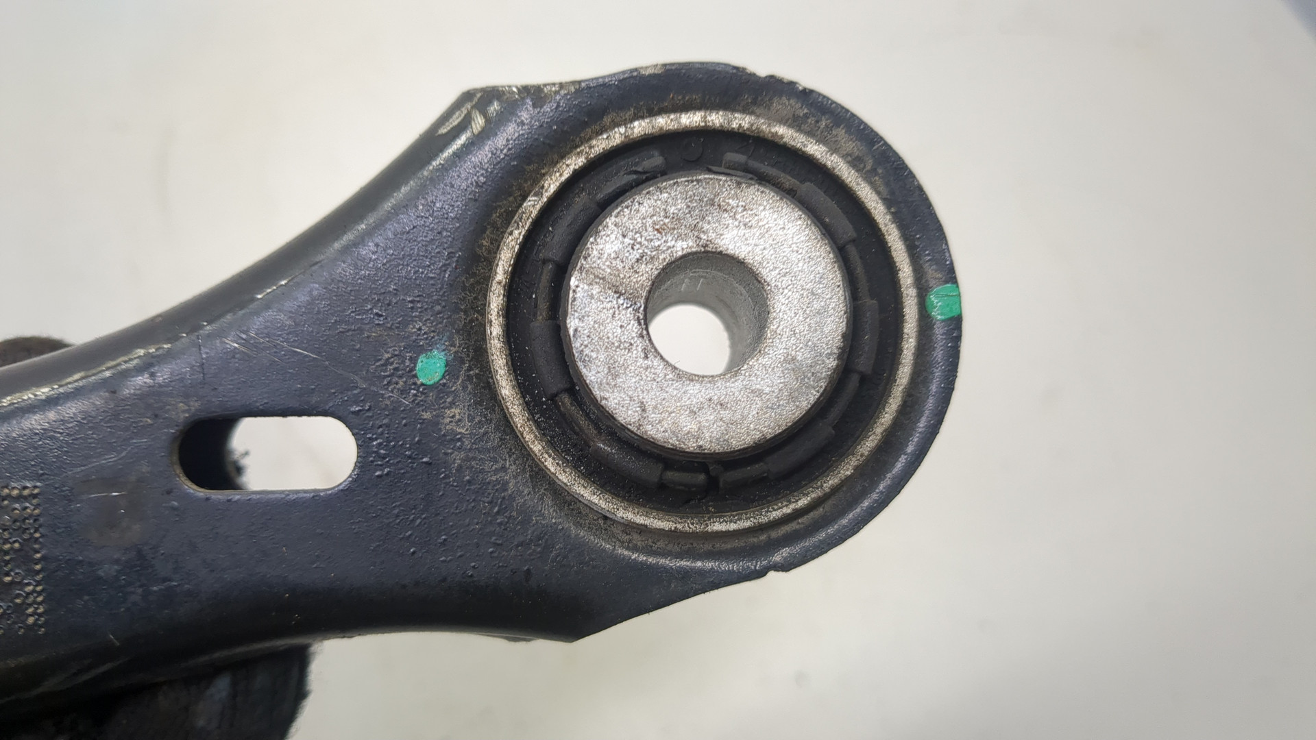 Рычаг задний левый