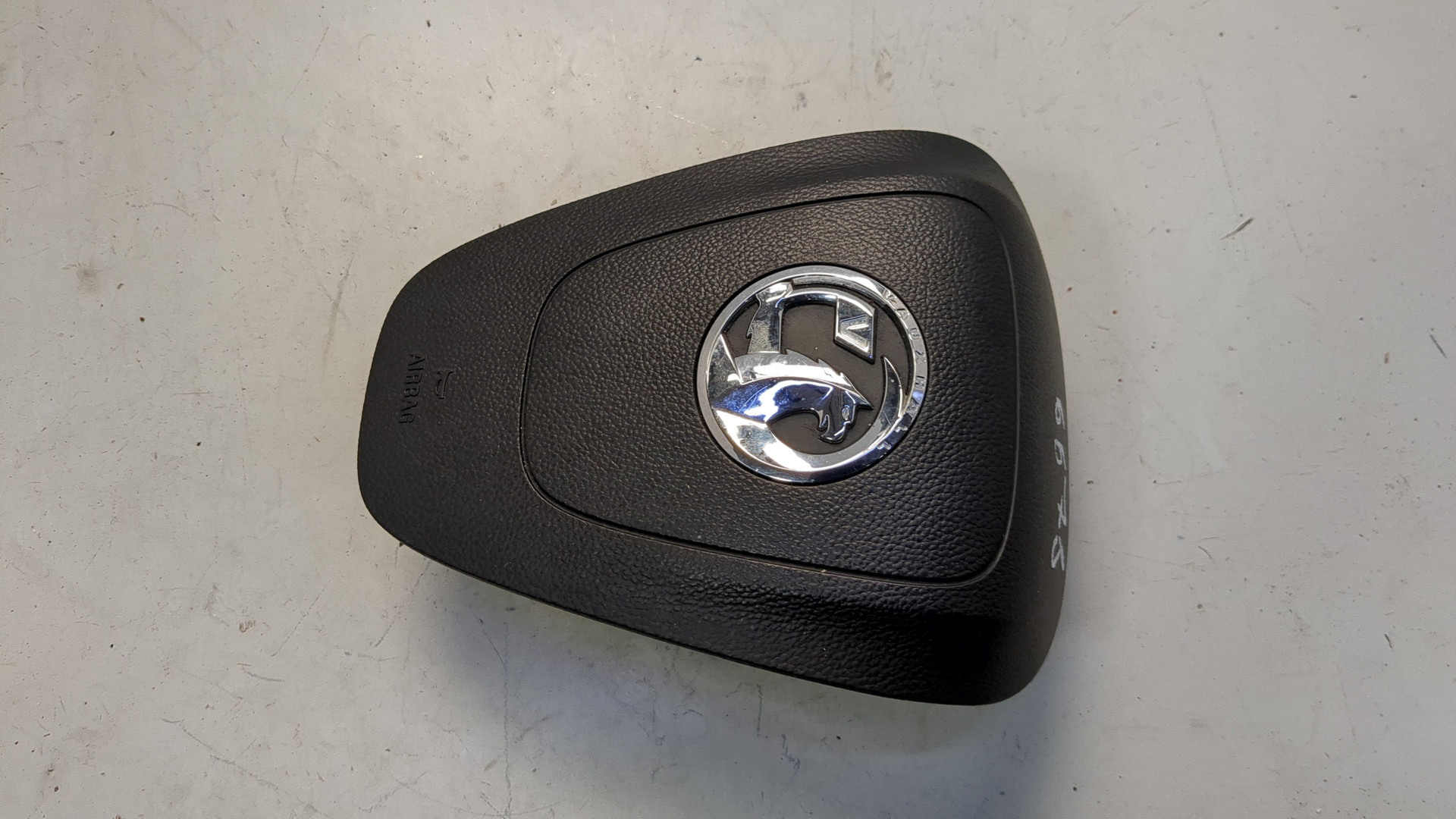 Подушка безопасности в рулевое колесо