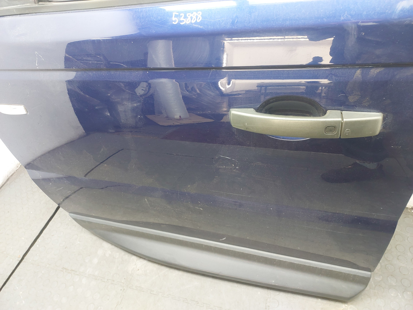 Дверь передняя левая