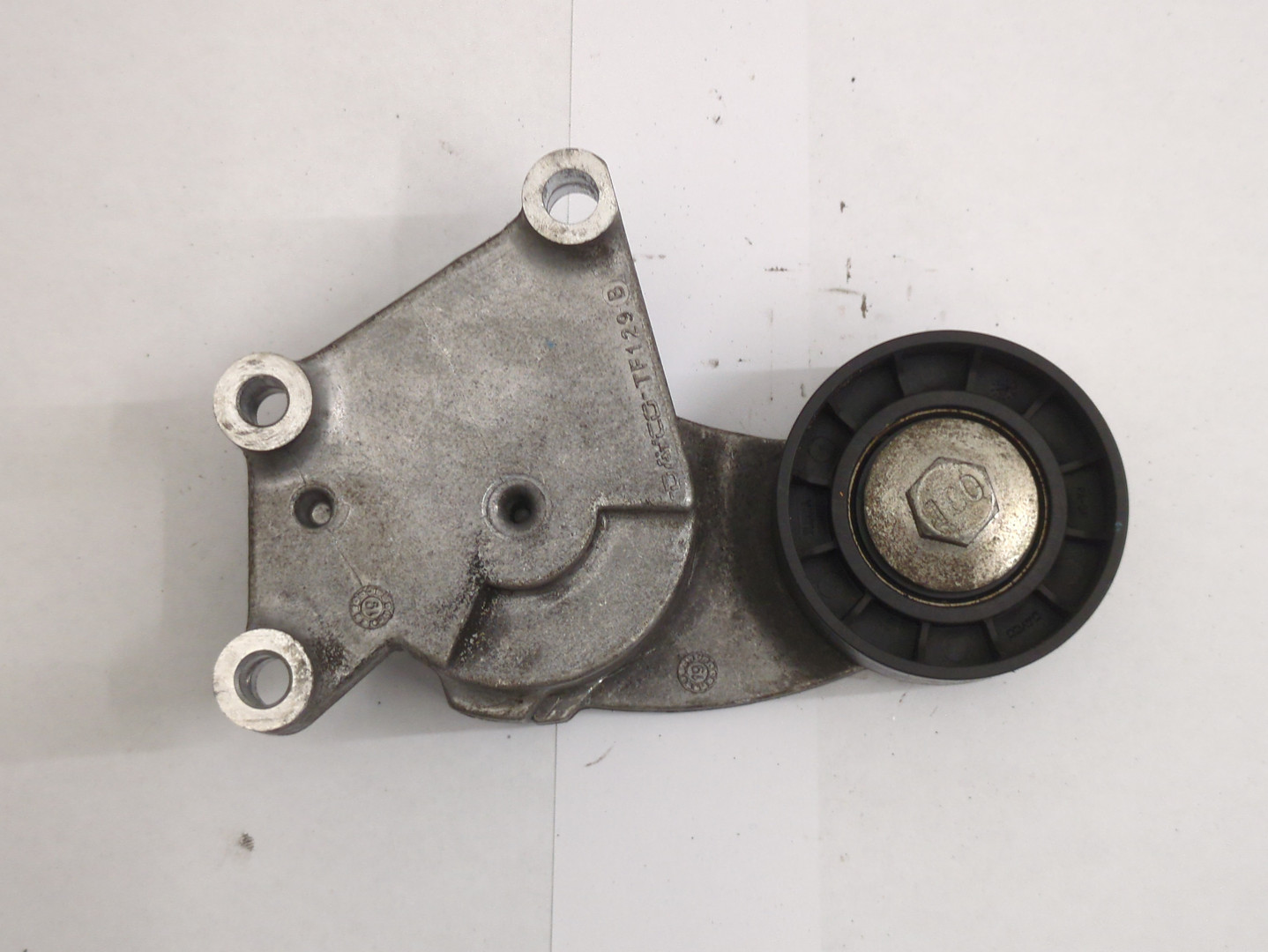 Натяжитель ремня