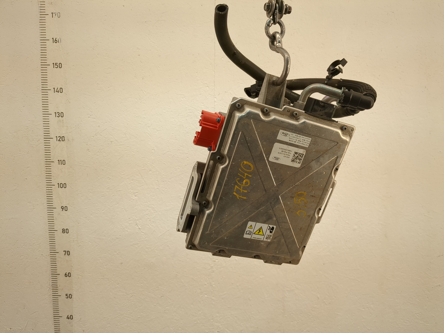 Преобразователь напряжения (адаптер)