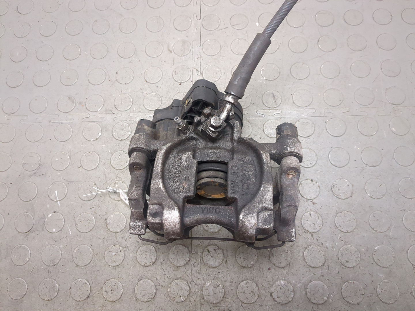 Суппорт задний правый