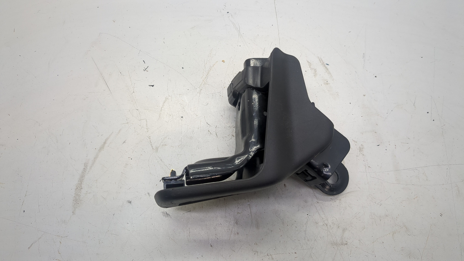 Кронштейн крепления сидения