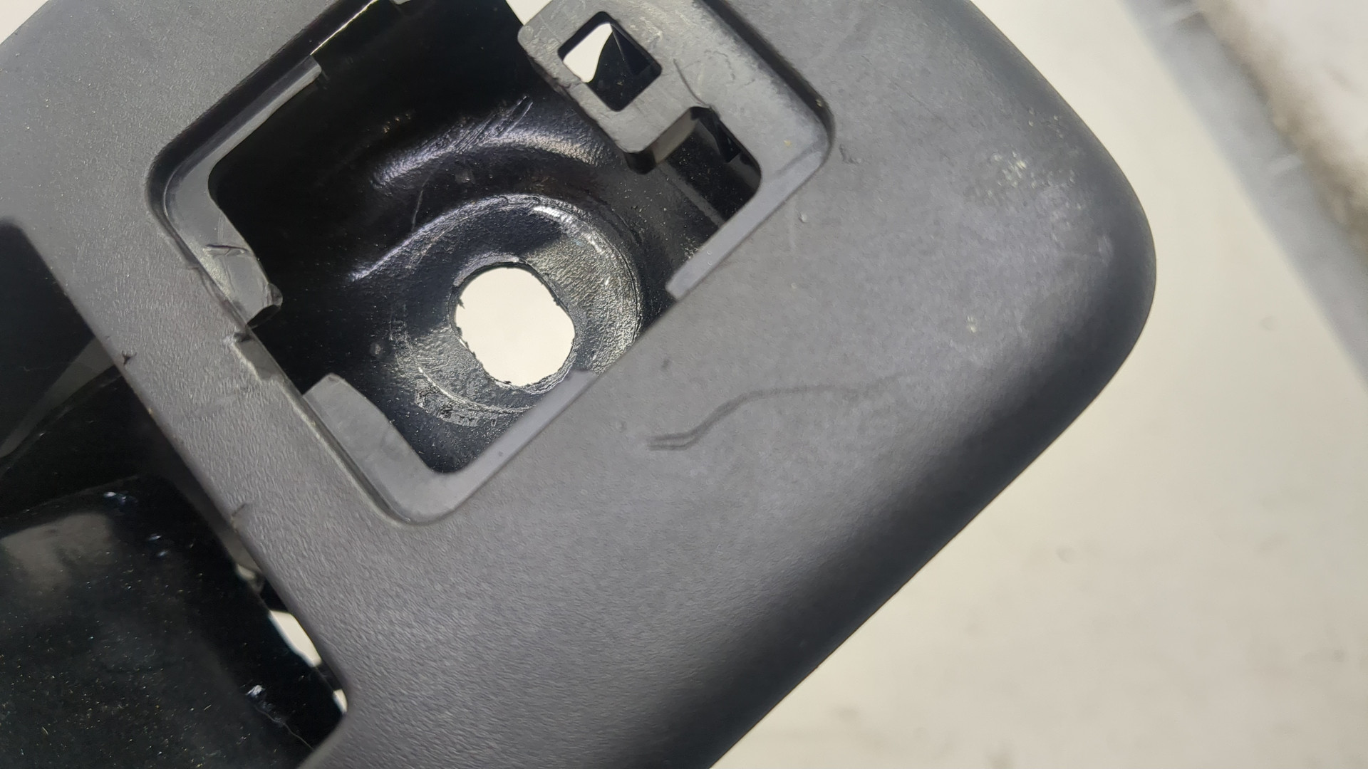 Кронштейн крепления сидения