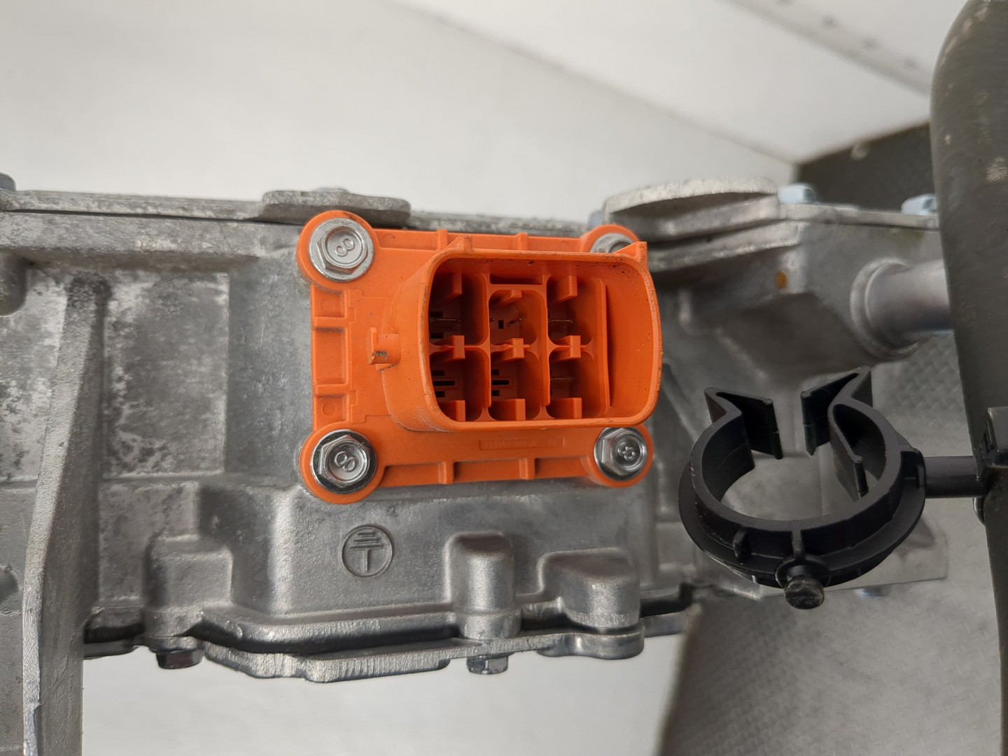 Преобразователь напряжения (адаптер)