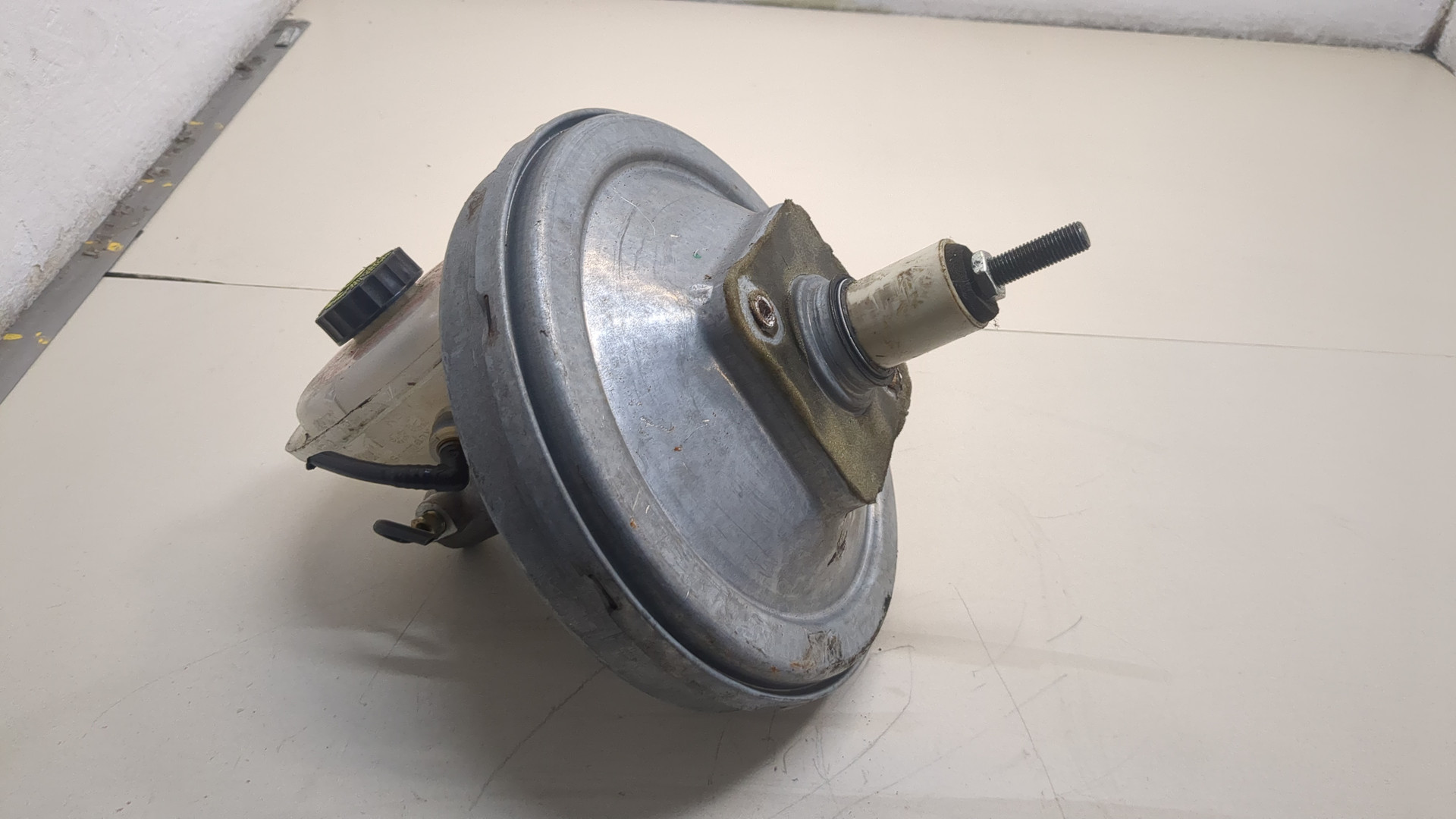 Цилиндр тормозной главный