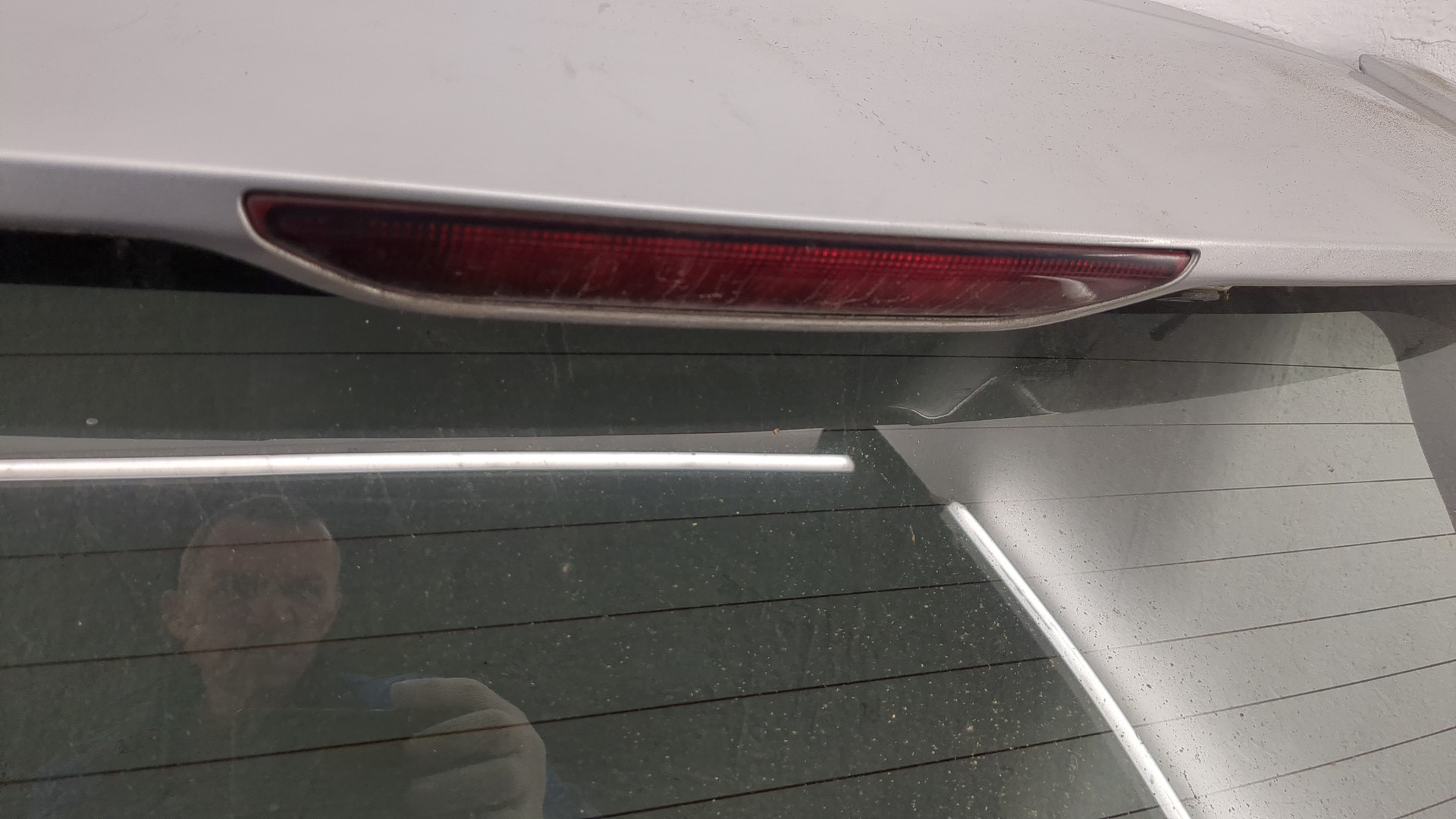 Дверь багажника