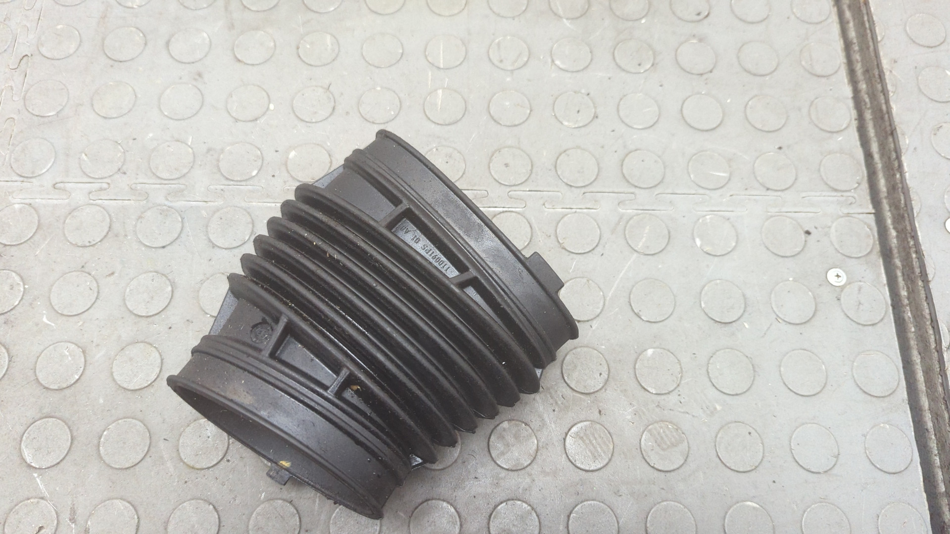 Патрубок воздушного фильтра