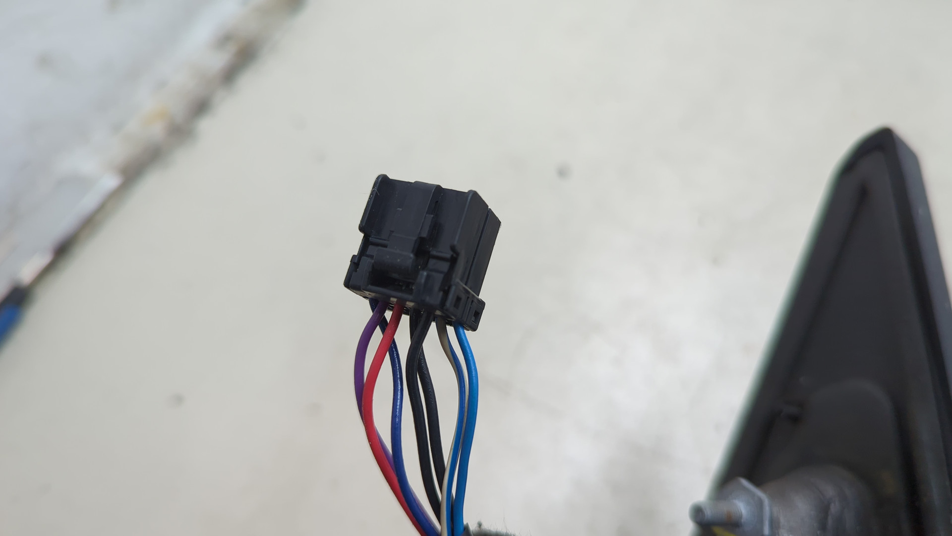 Зеркало правое электрическое