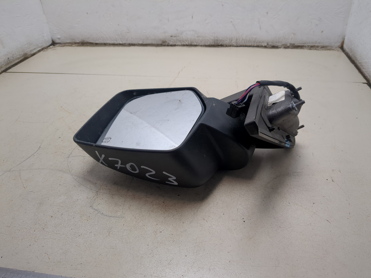 Зеркало правое электрическое