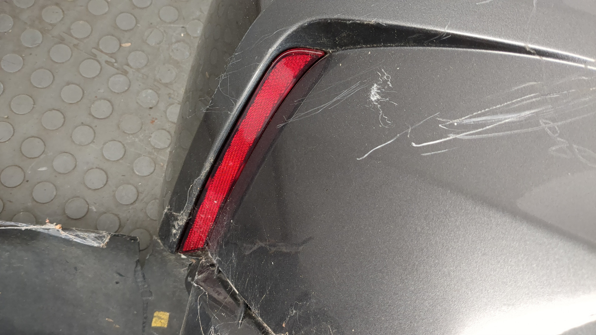 Бампер задний