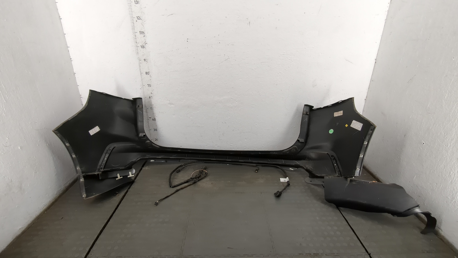 Бампер задний