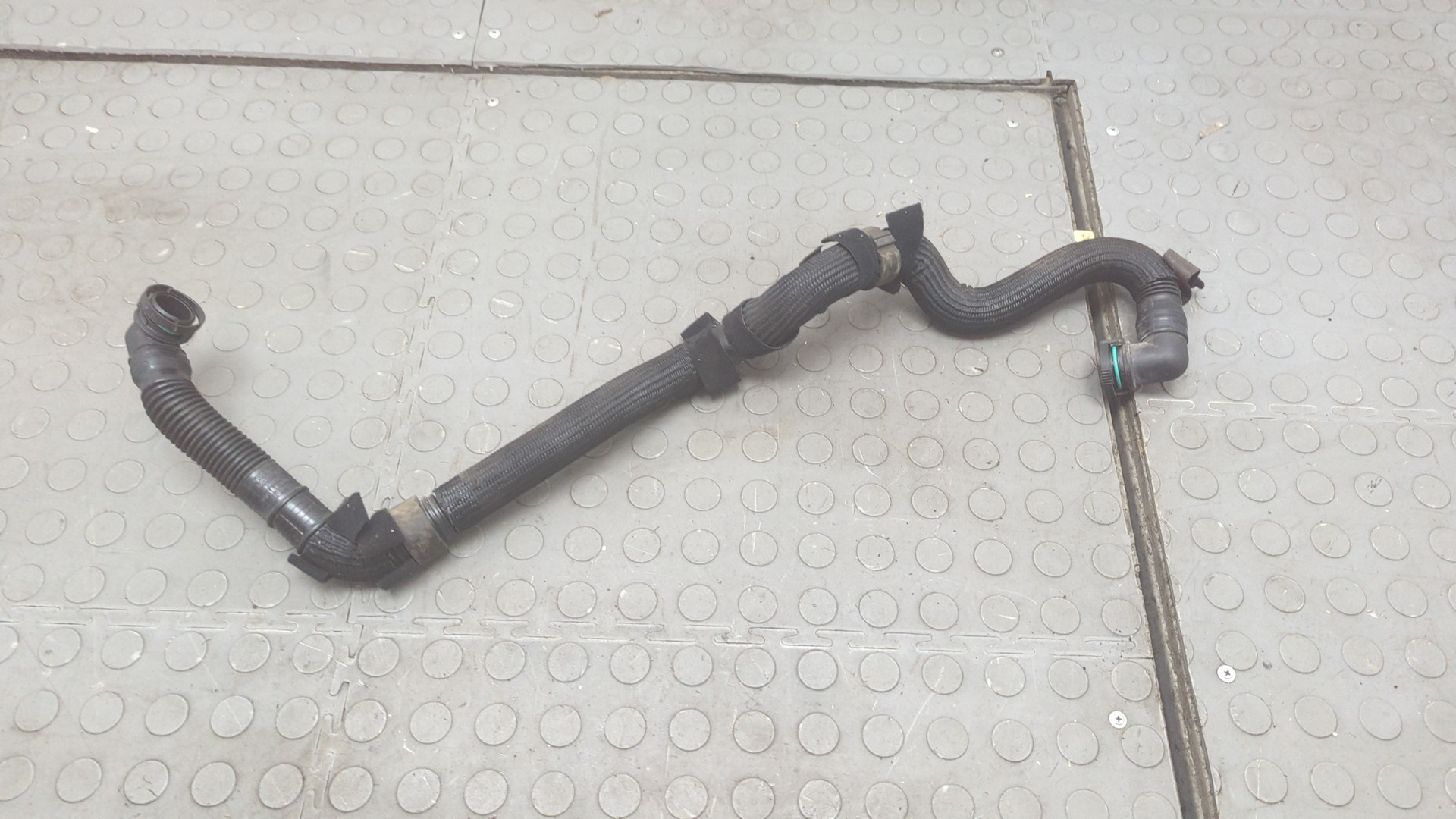 Патрубок воздушного фильтра