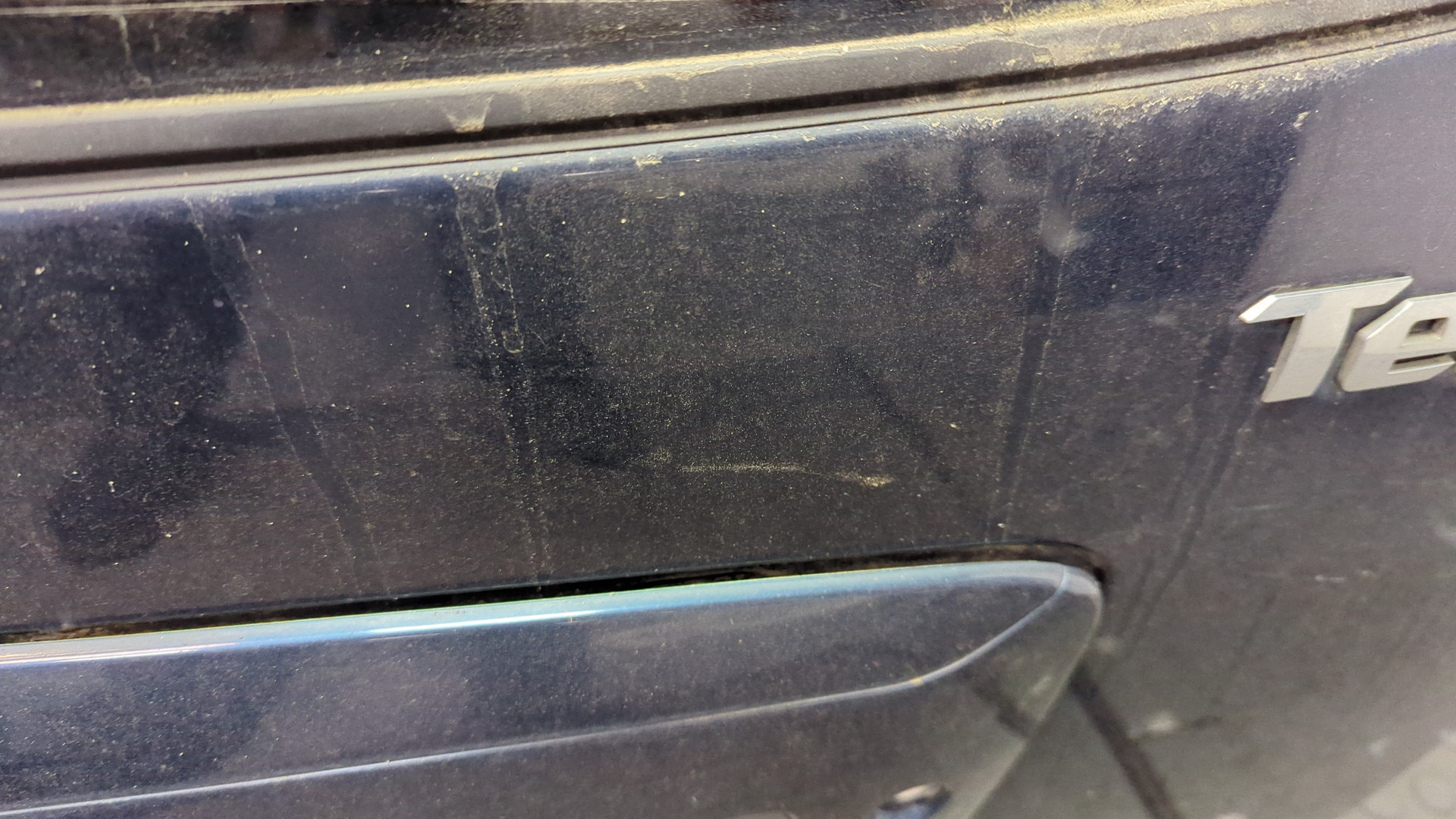 Дверь багажника