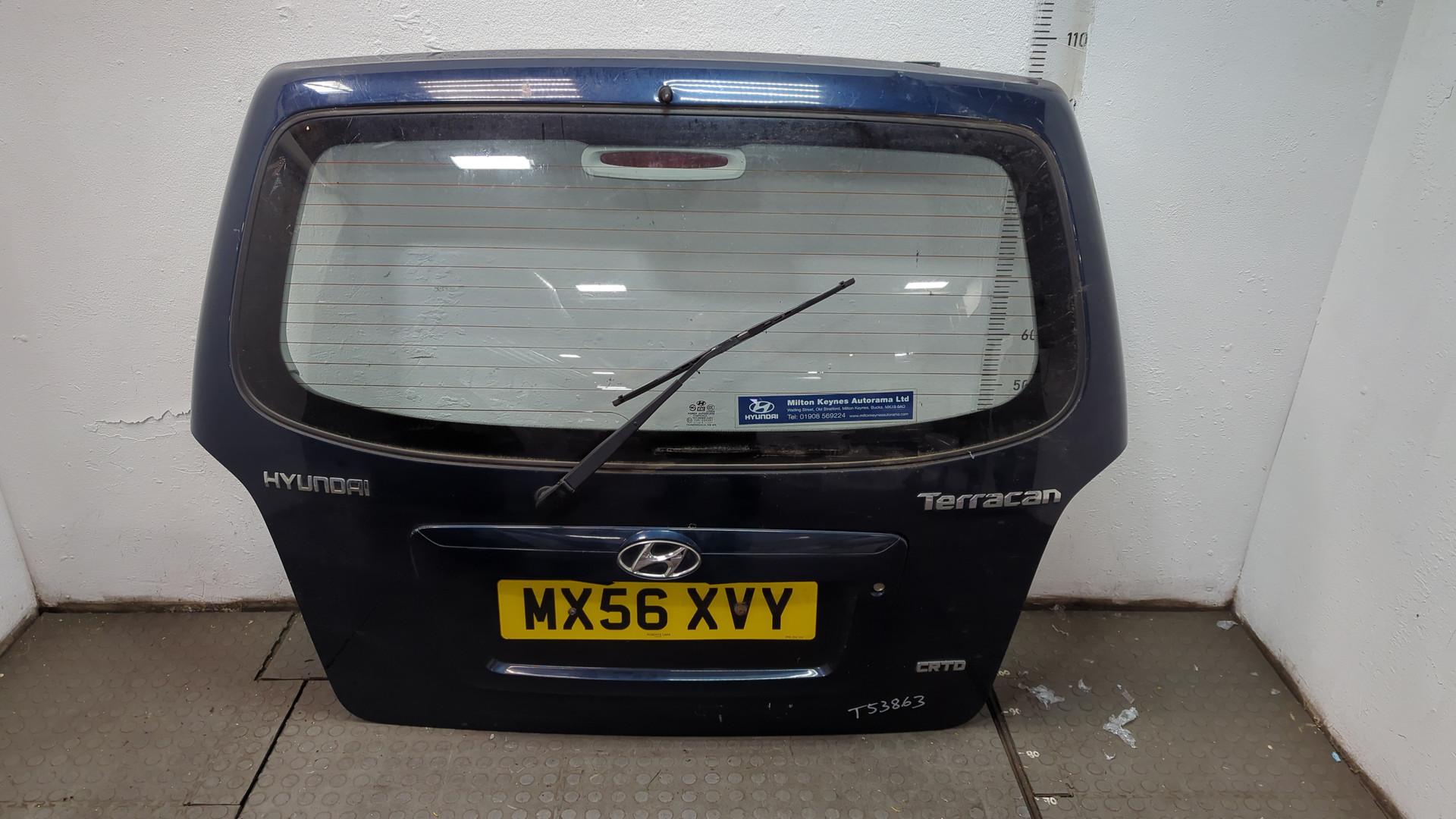 Дверь багажника