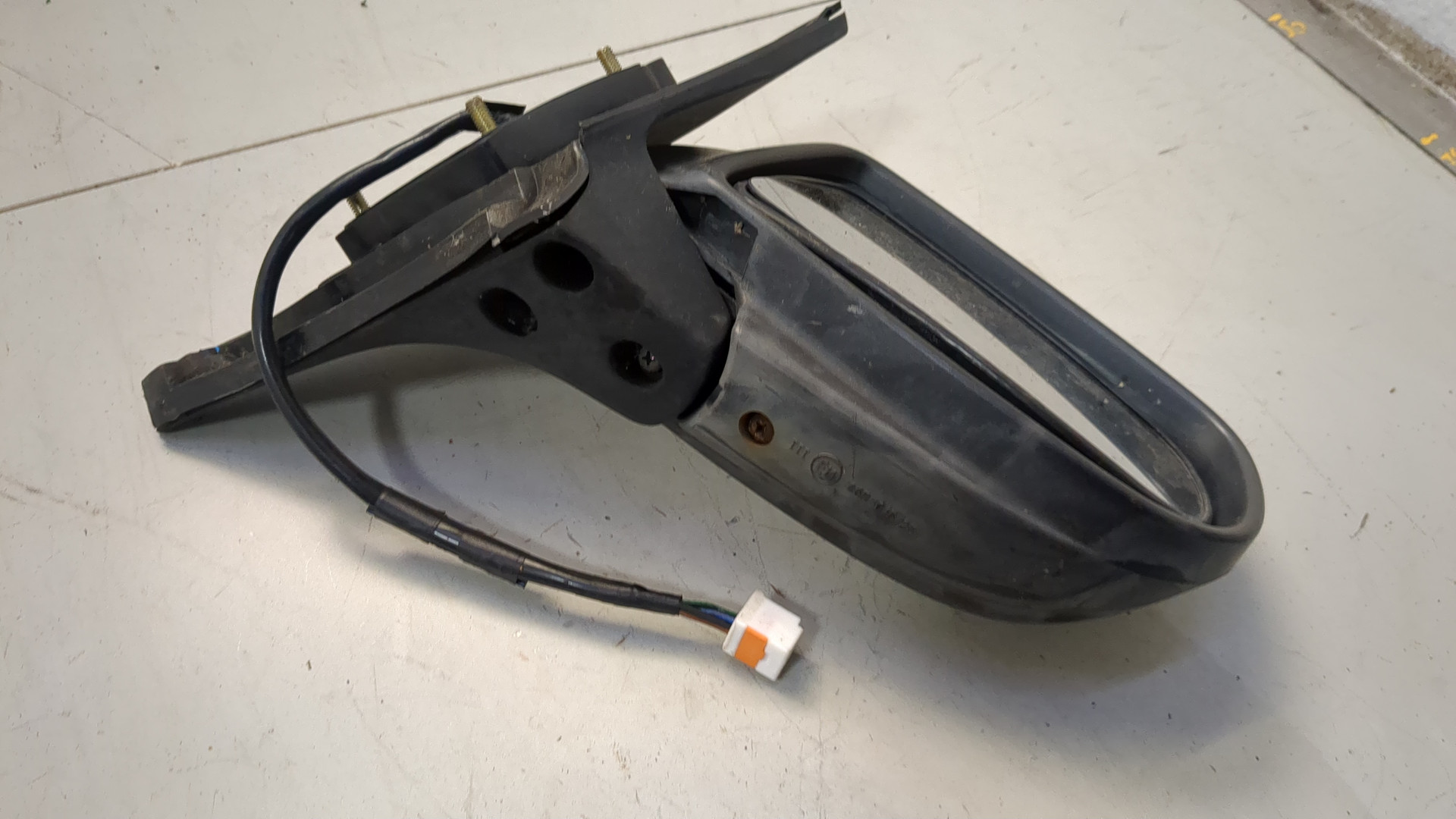 Зеркало правое электрическое