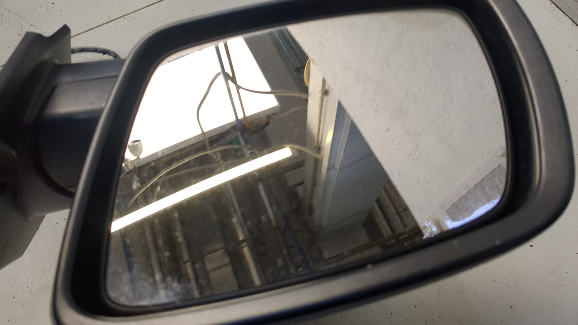 Зеркало левое электрическое