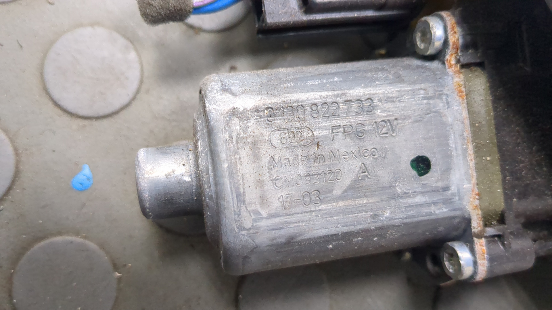 Стеклоподъемник электр. передний правый