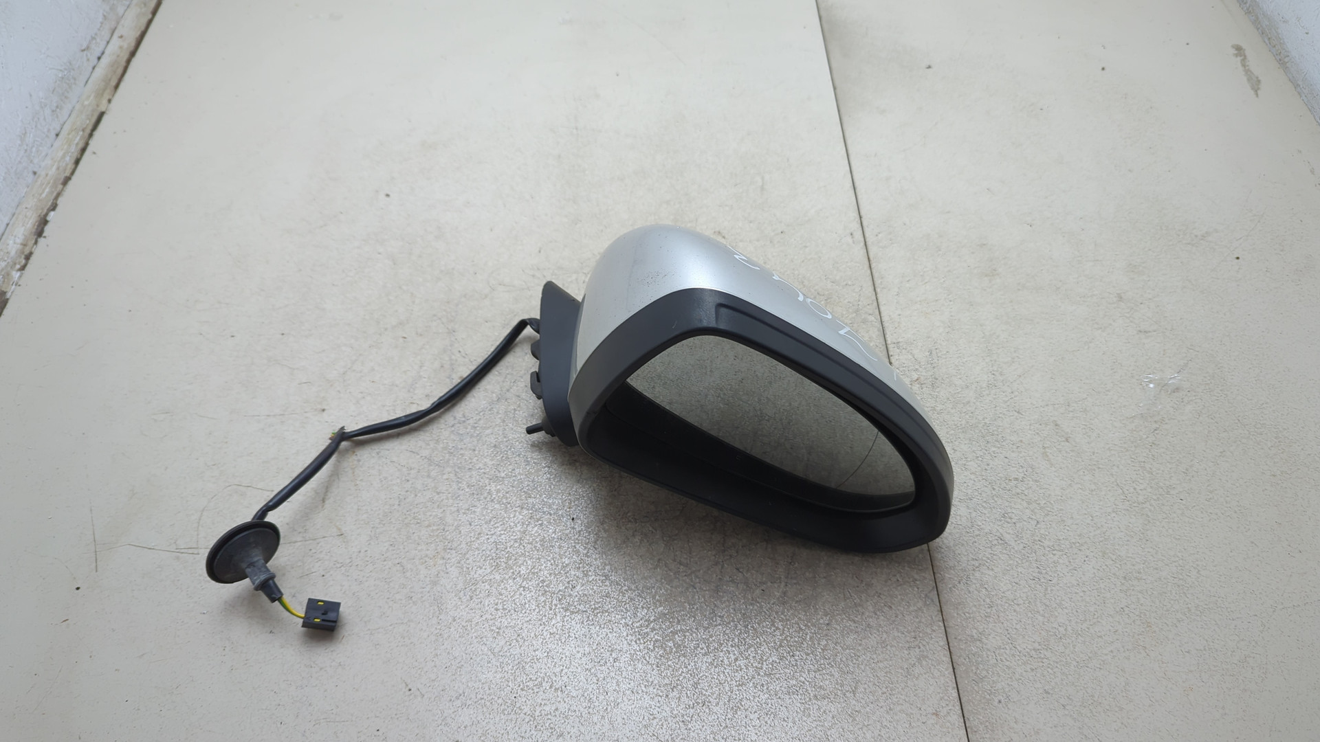 Зеркало правое электрическое