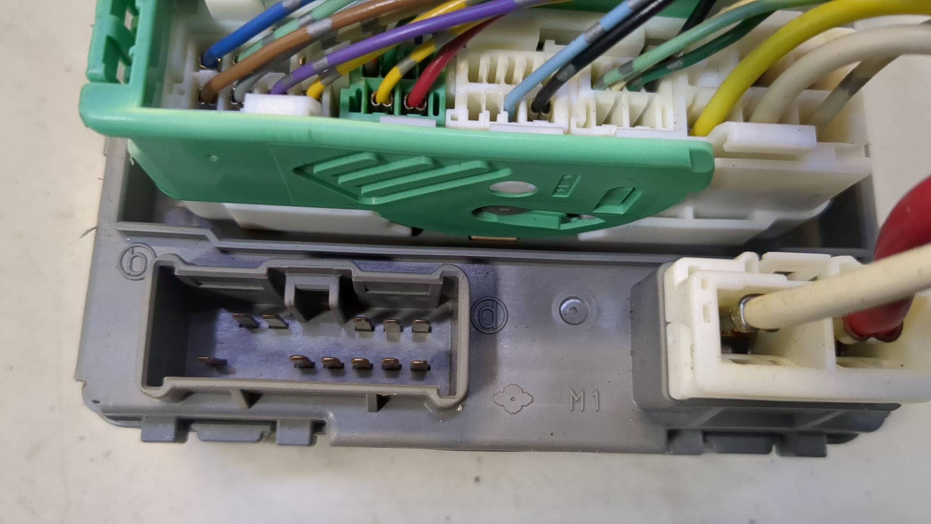 Блок предохранителей