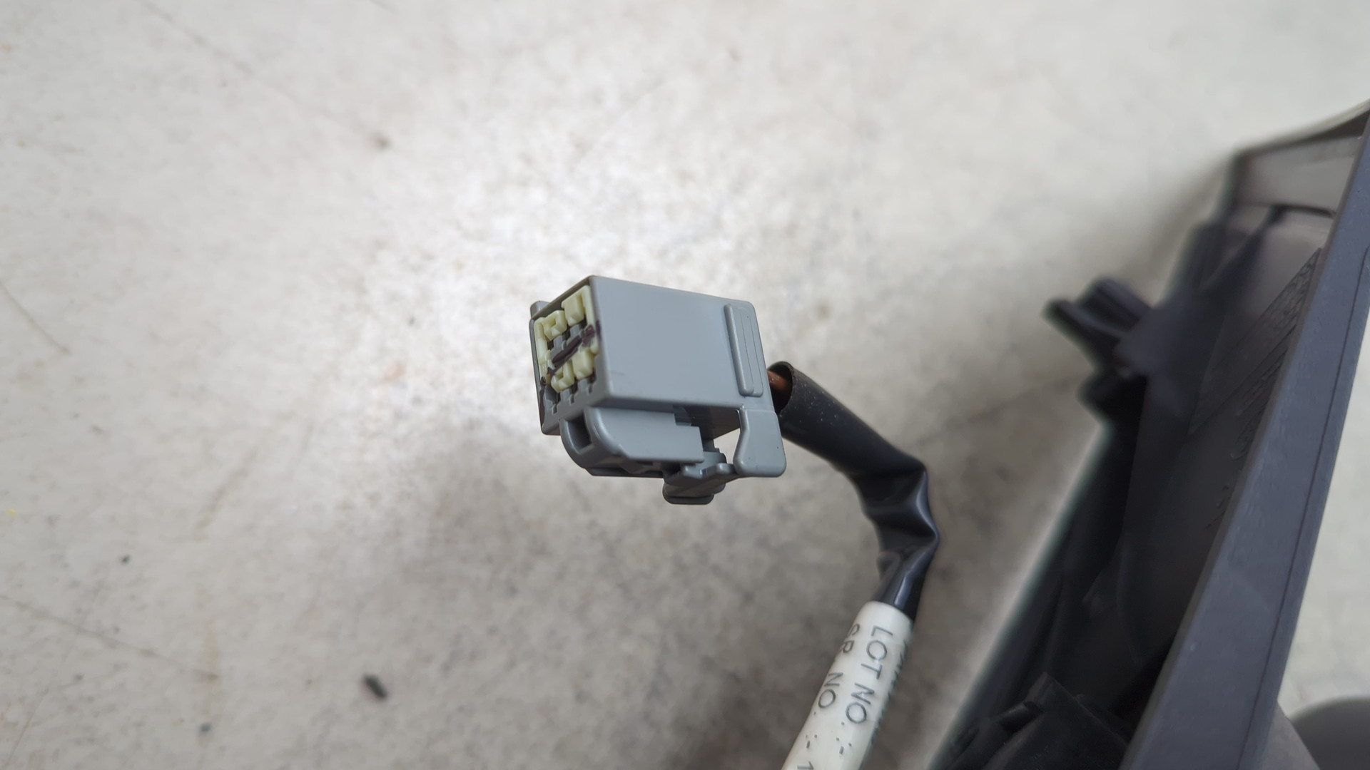 Зеркало левое электрическое