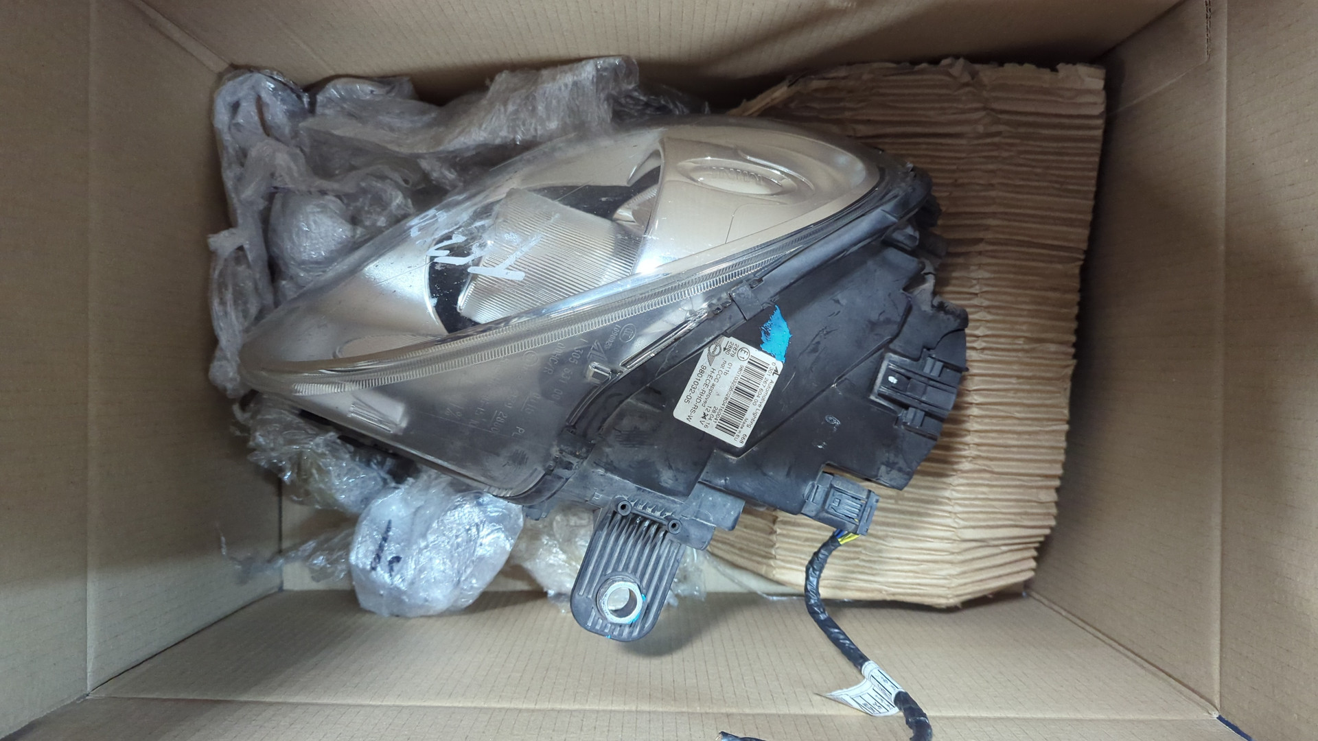 Фара правая