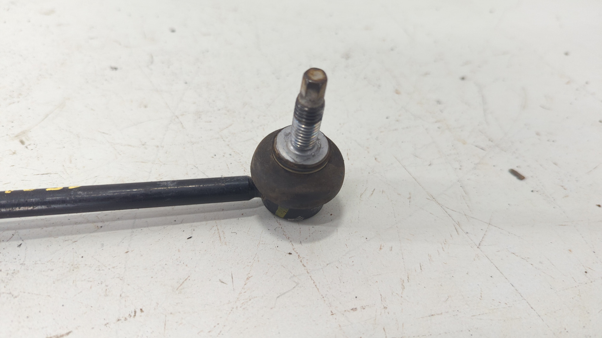 Стабилизатор задний