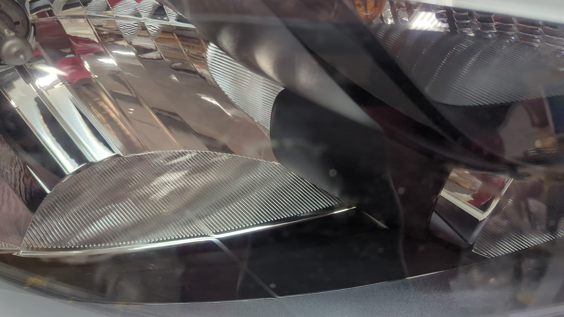 Фара правая