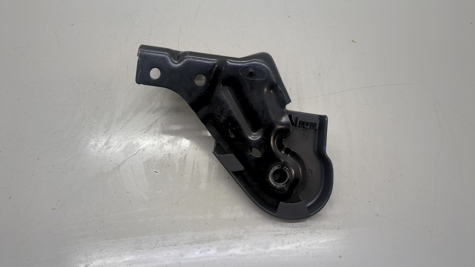 Кронштейн крепления сидения