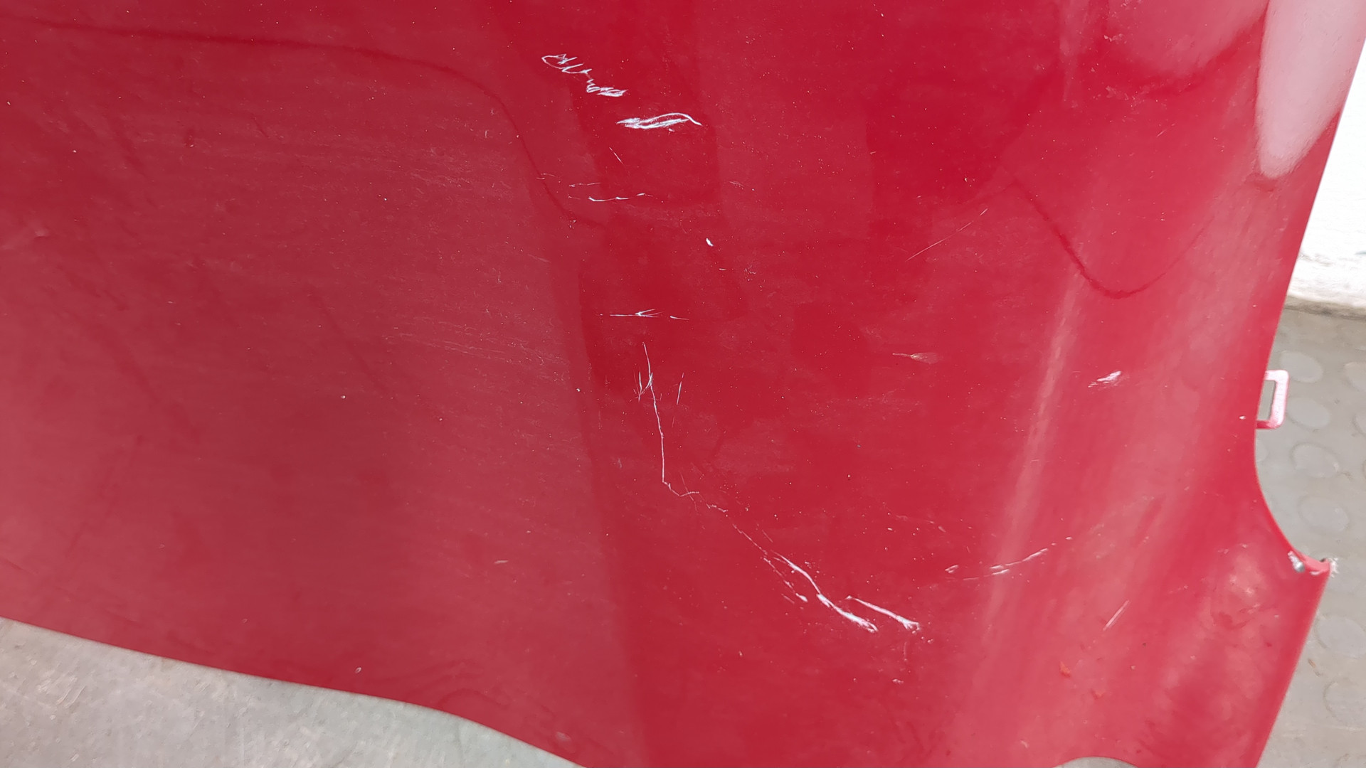 Крыло переднее левое