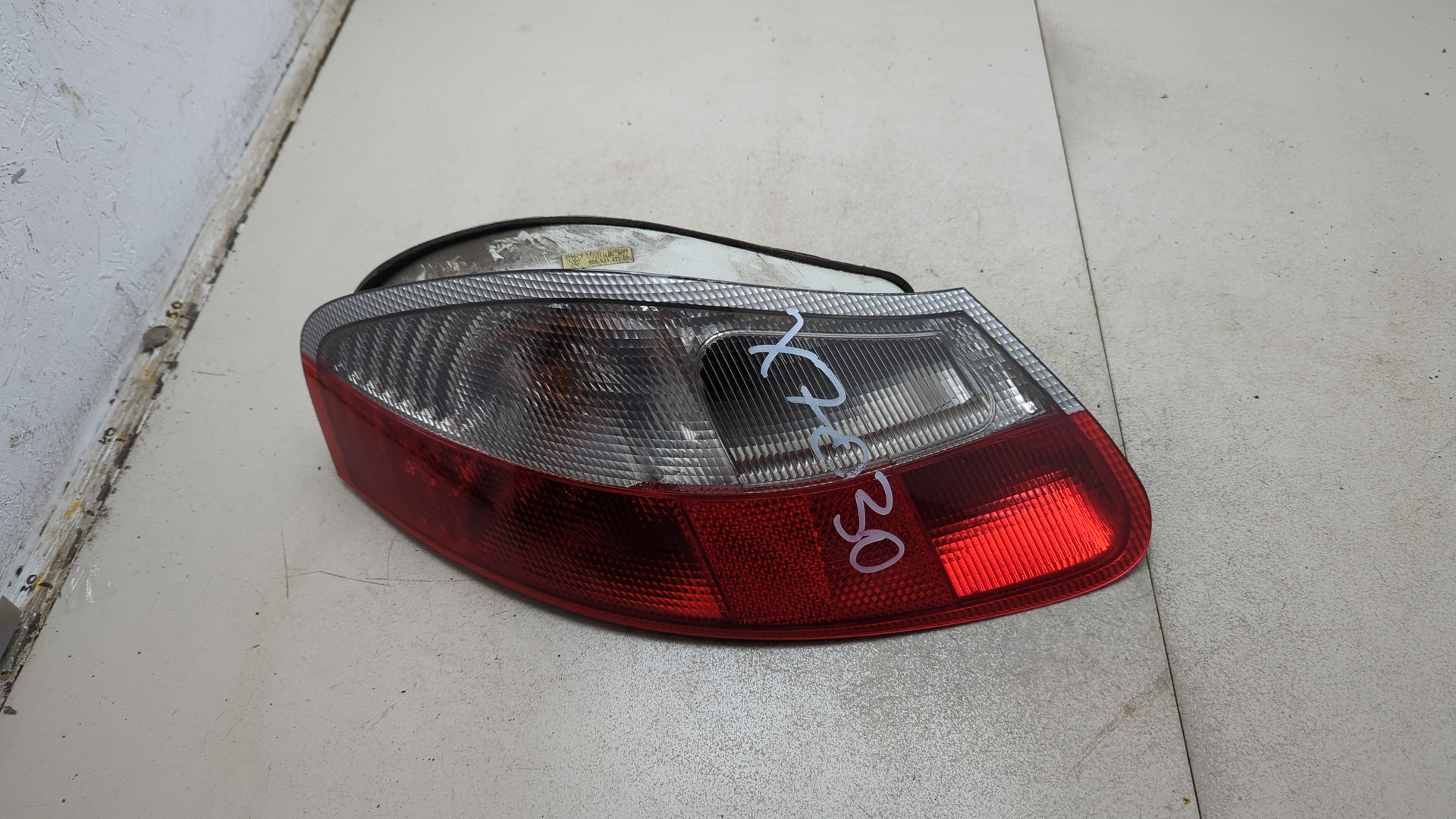 Фонарь задний левый