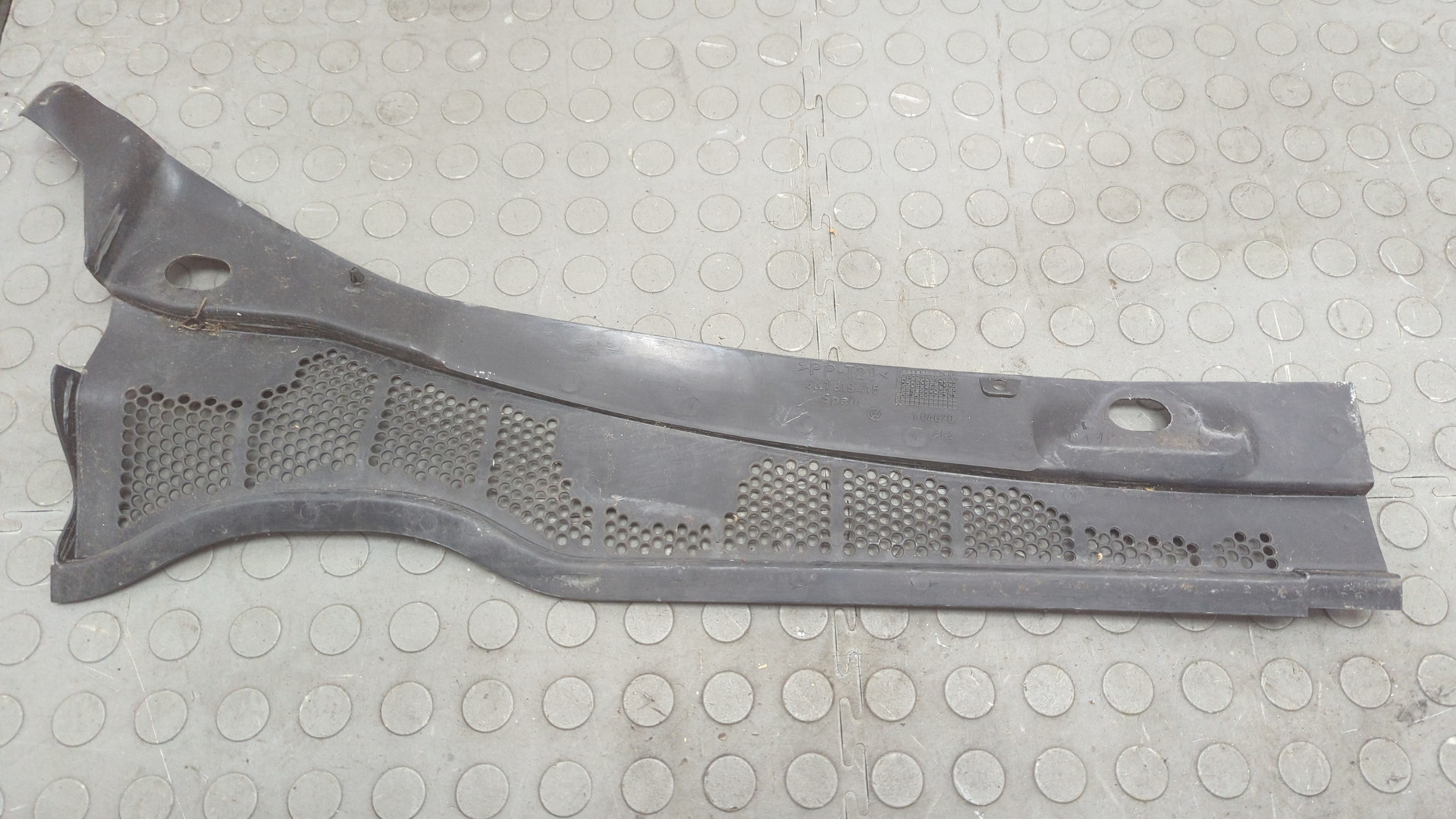 Решетка стеклоочистителей (Жабо)