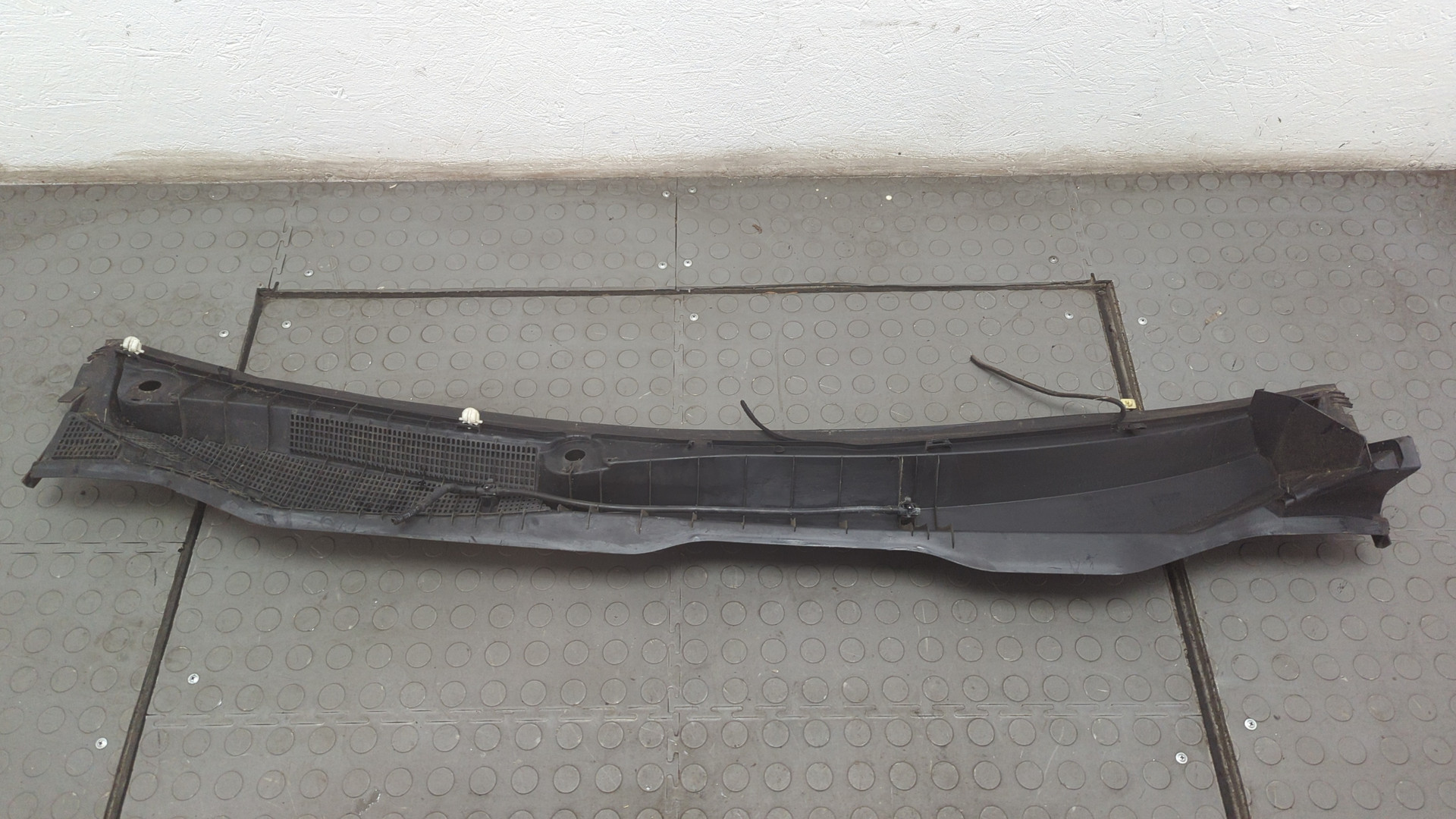 Решетка стеклоочистителей (Жабо)