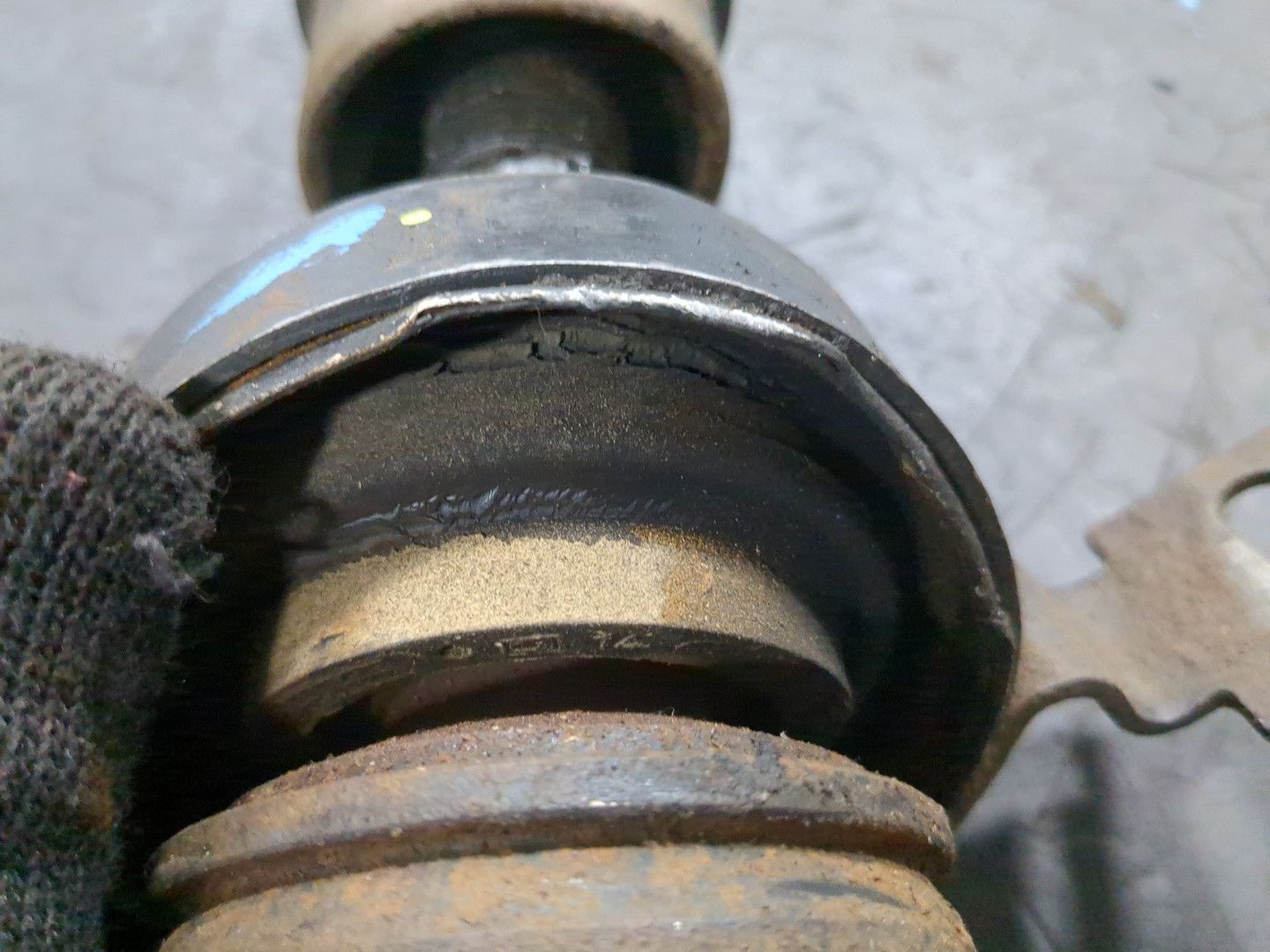 Вал карданный задний