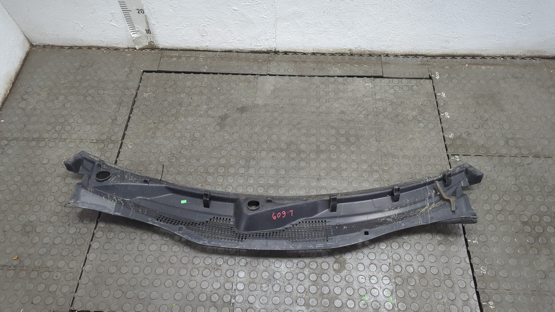 Решетка стеклоочистителей (Жабо)